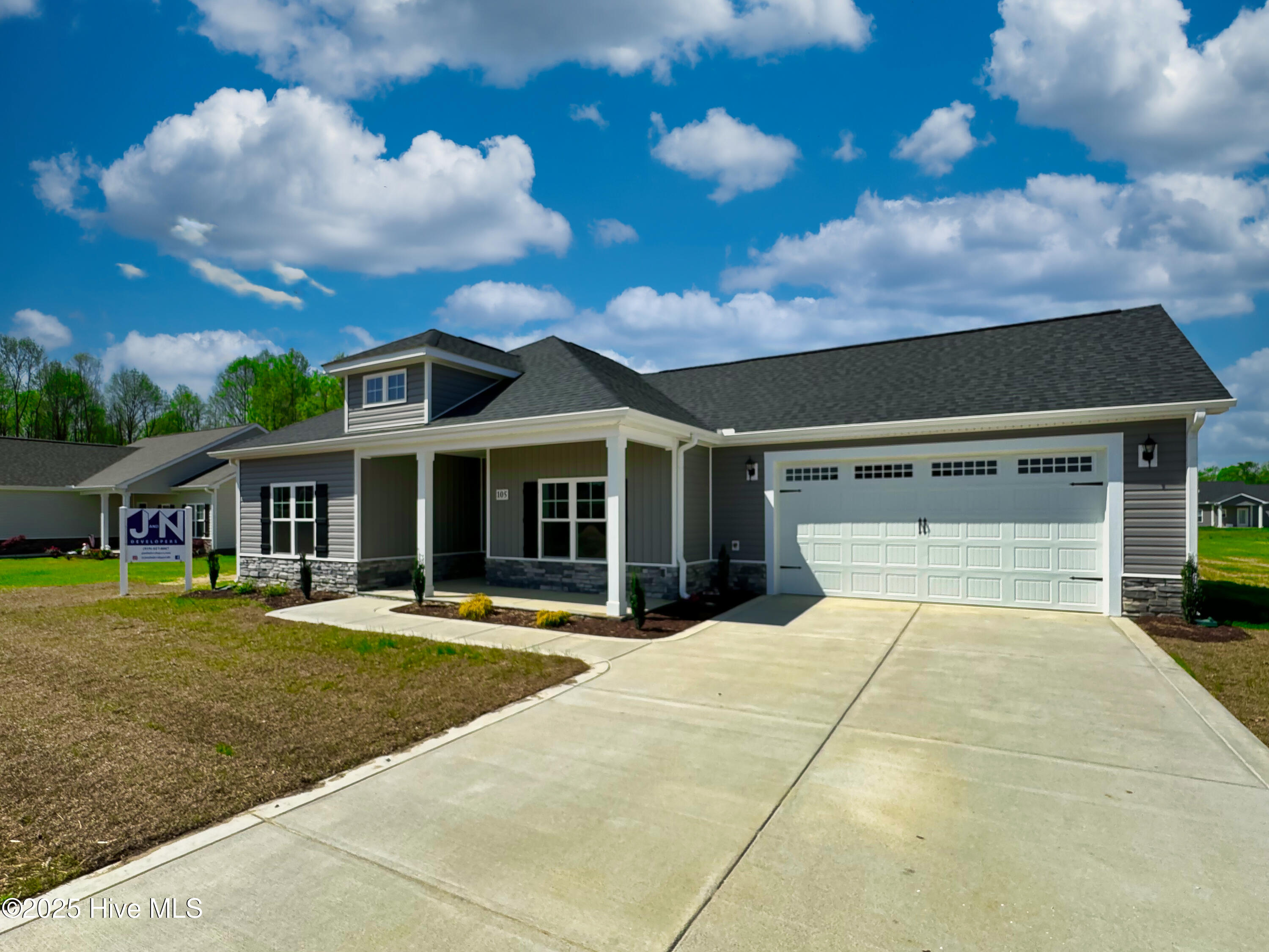 105 Dunbar Hill Drive Property Photo 13