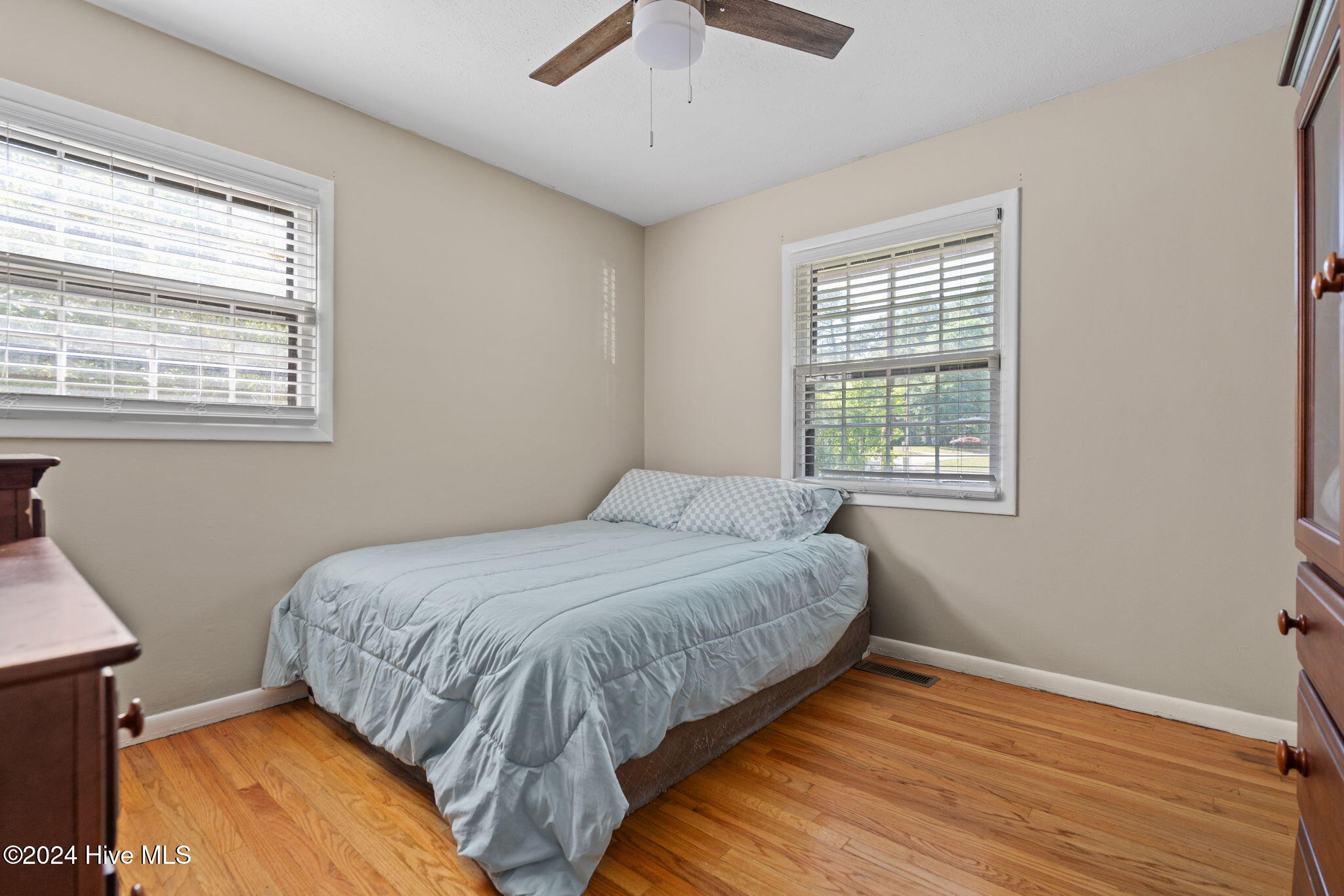 7220 Ainsley Street Property Photo 8