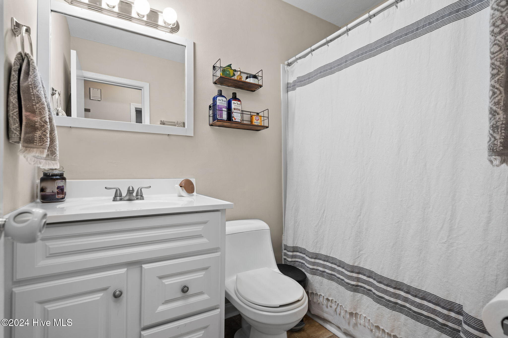 7220 Ainsley Street Property Photo 12