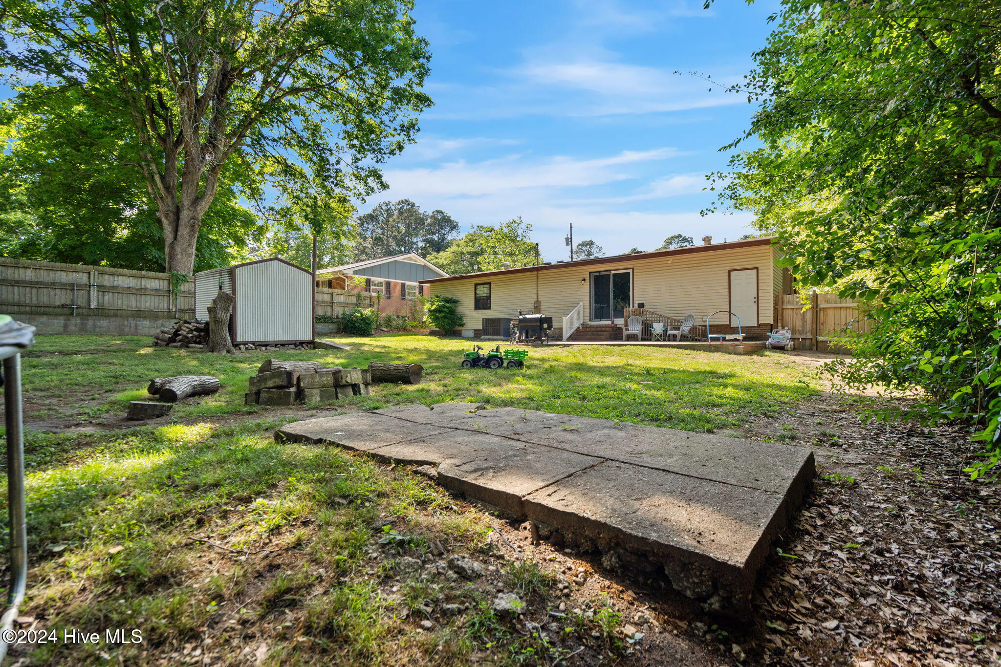 7220 Ainsley Street Property Photo 24