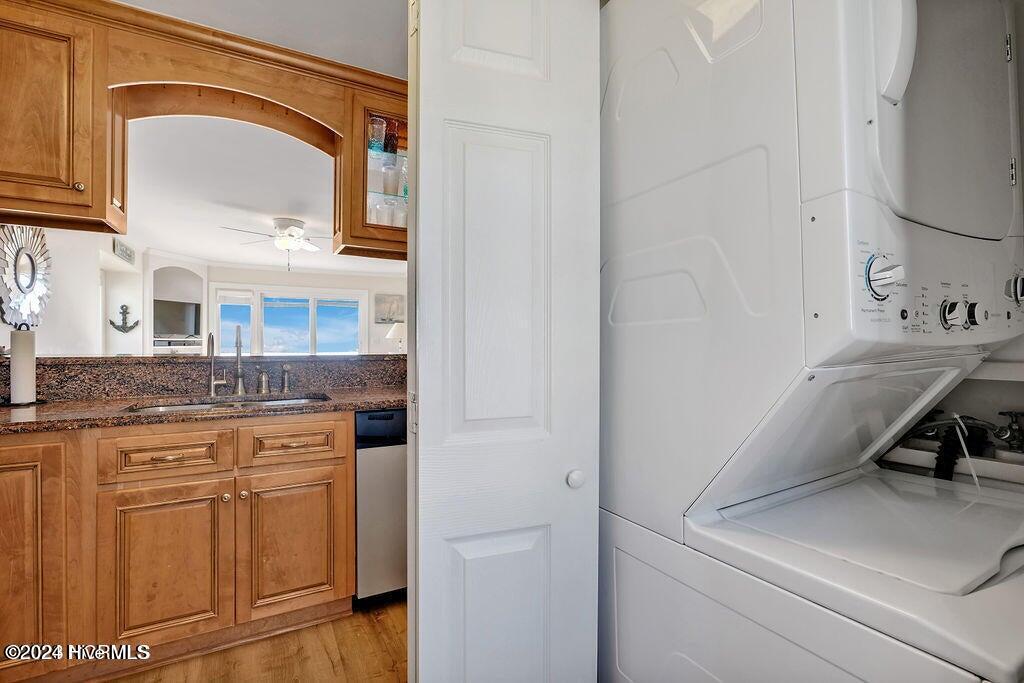 1702 Sand Dollar Court Property Photo 8