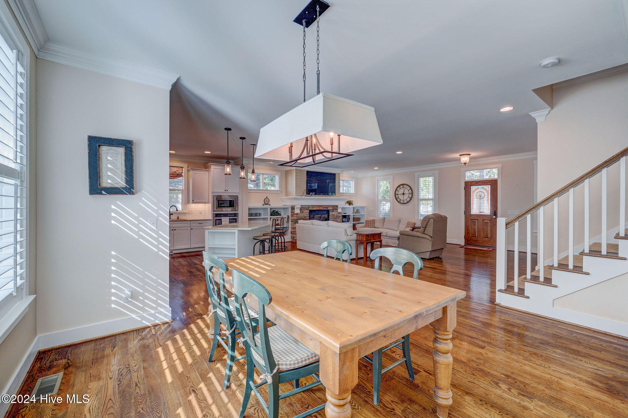 311 College Street Property Photo 16