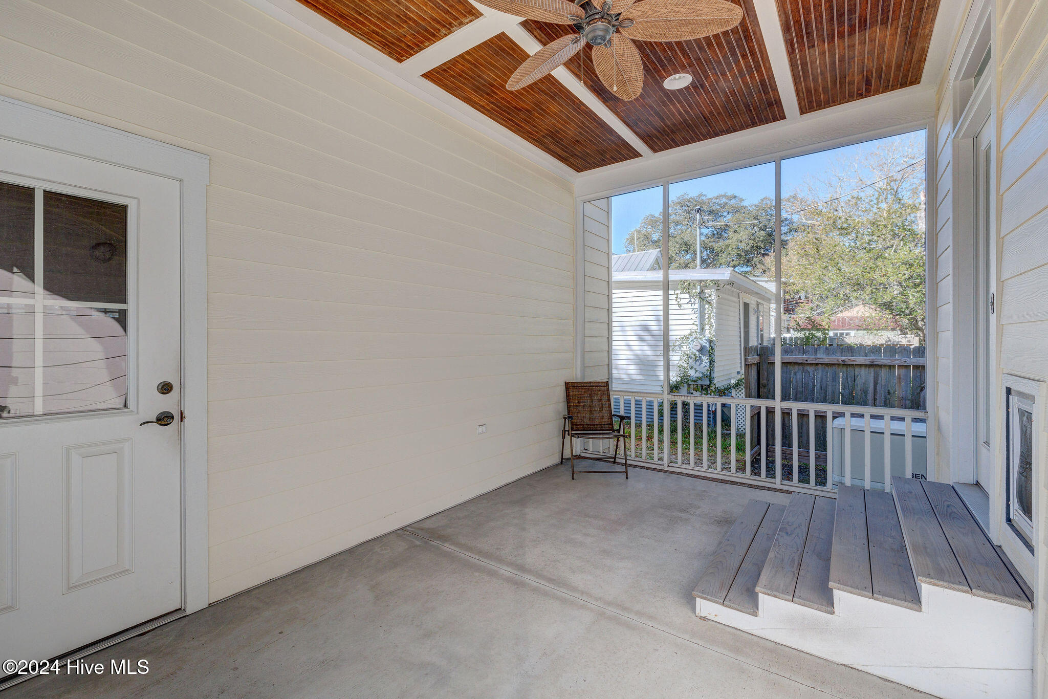 311 College Street Property Photo 26