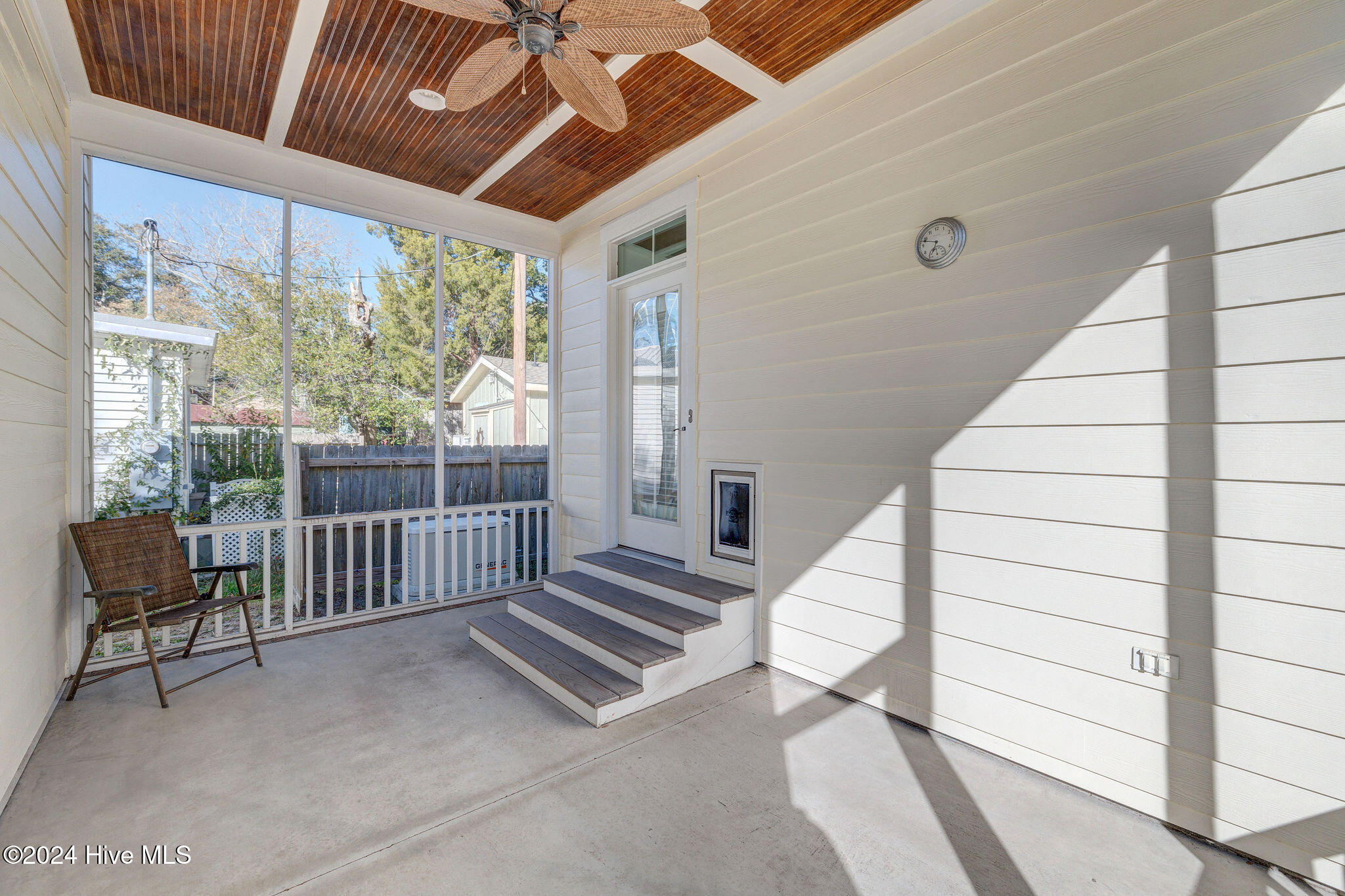 311 College Street Property Photo 27