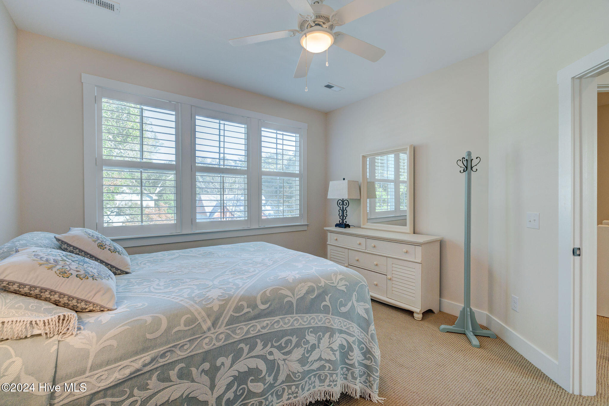 311 College Street Property Photo 38
