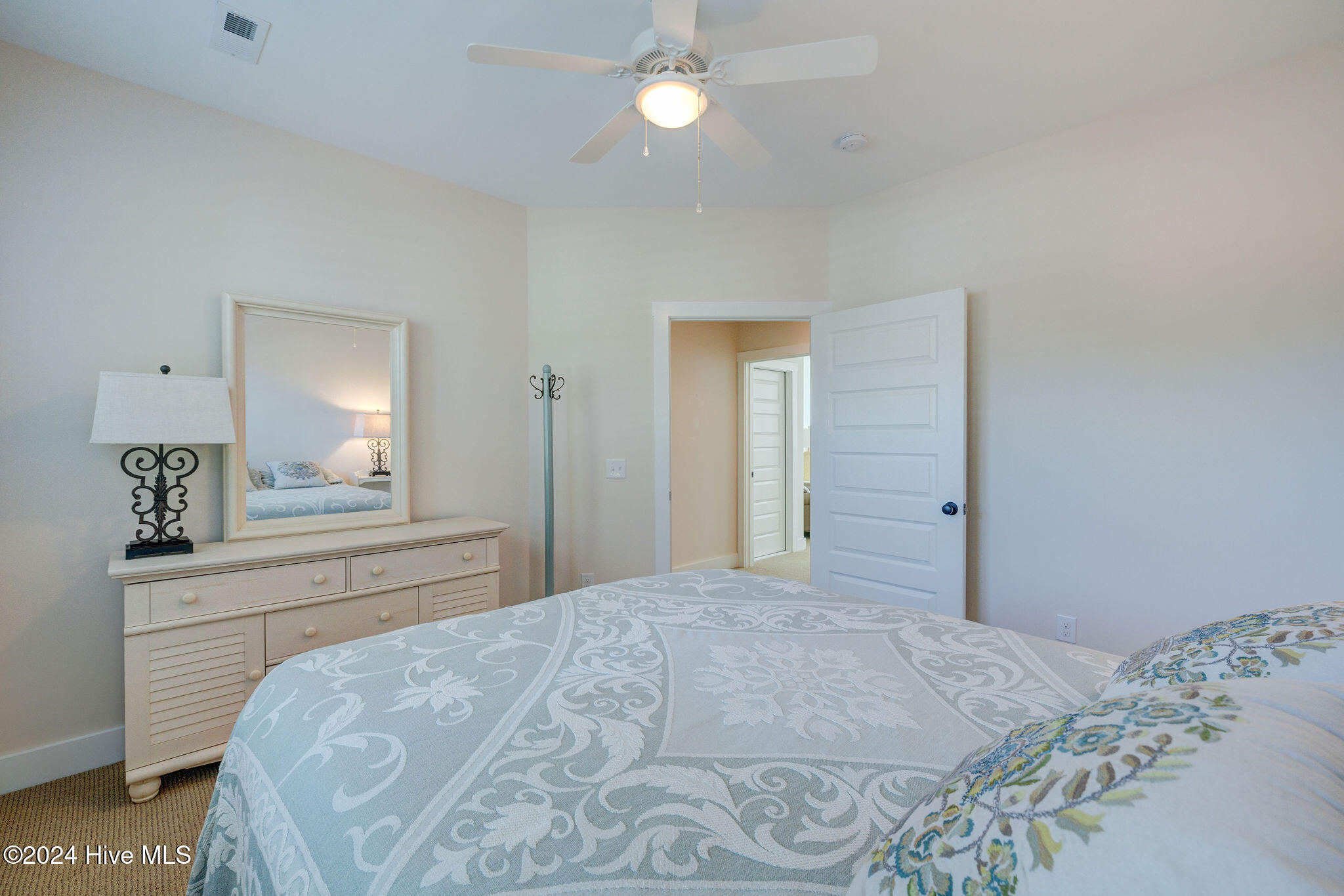 311 College Street Property Photo 39