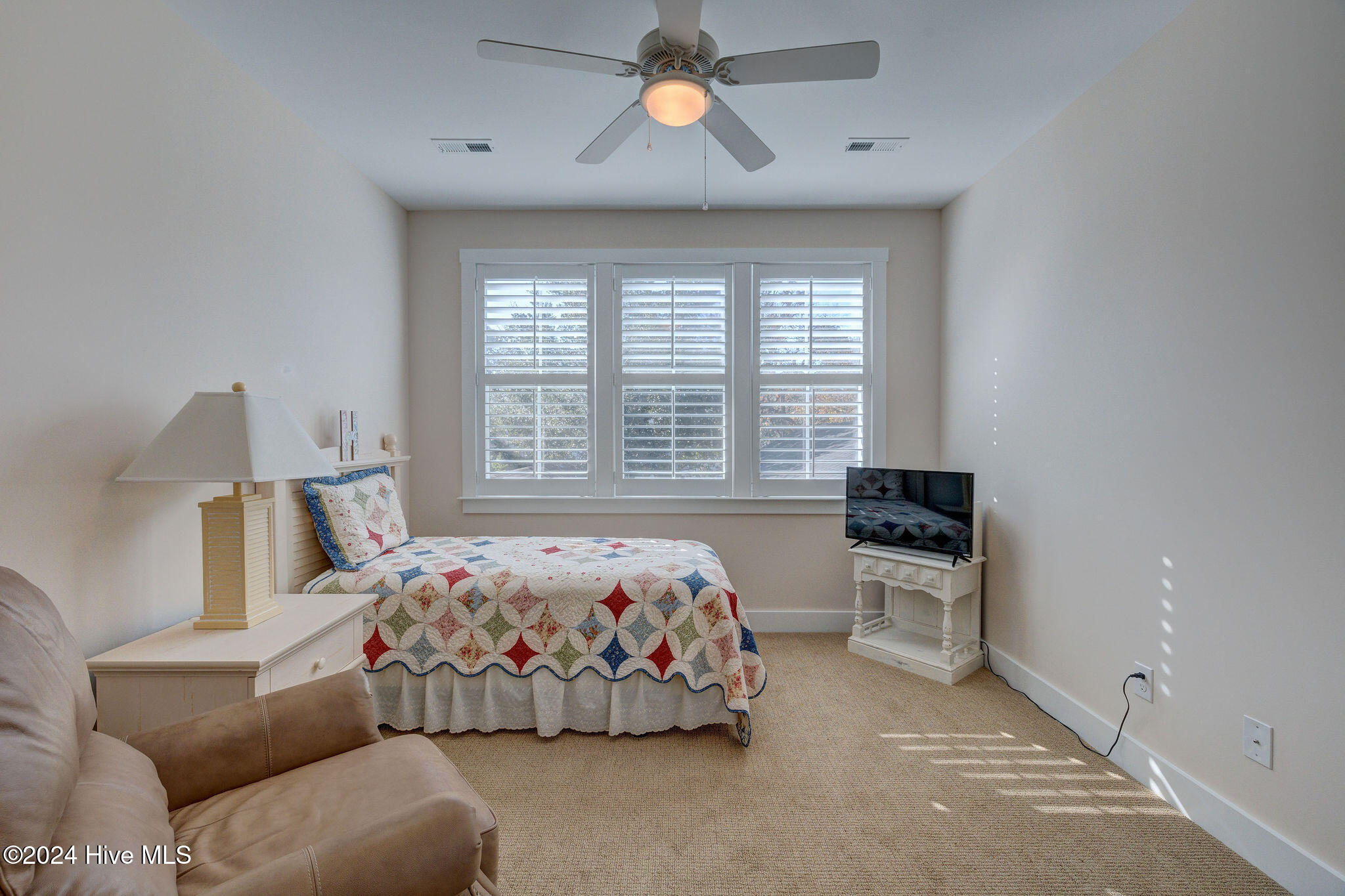 311 College Street Property Photo 43