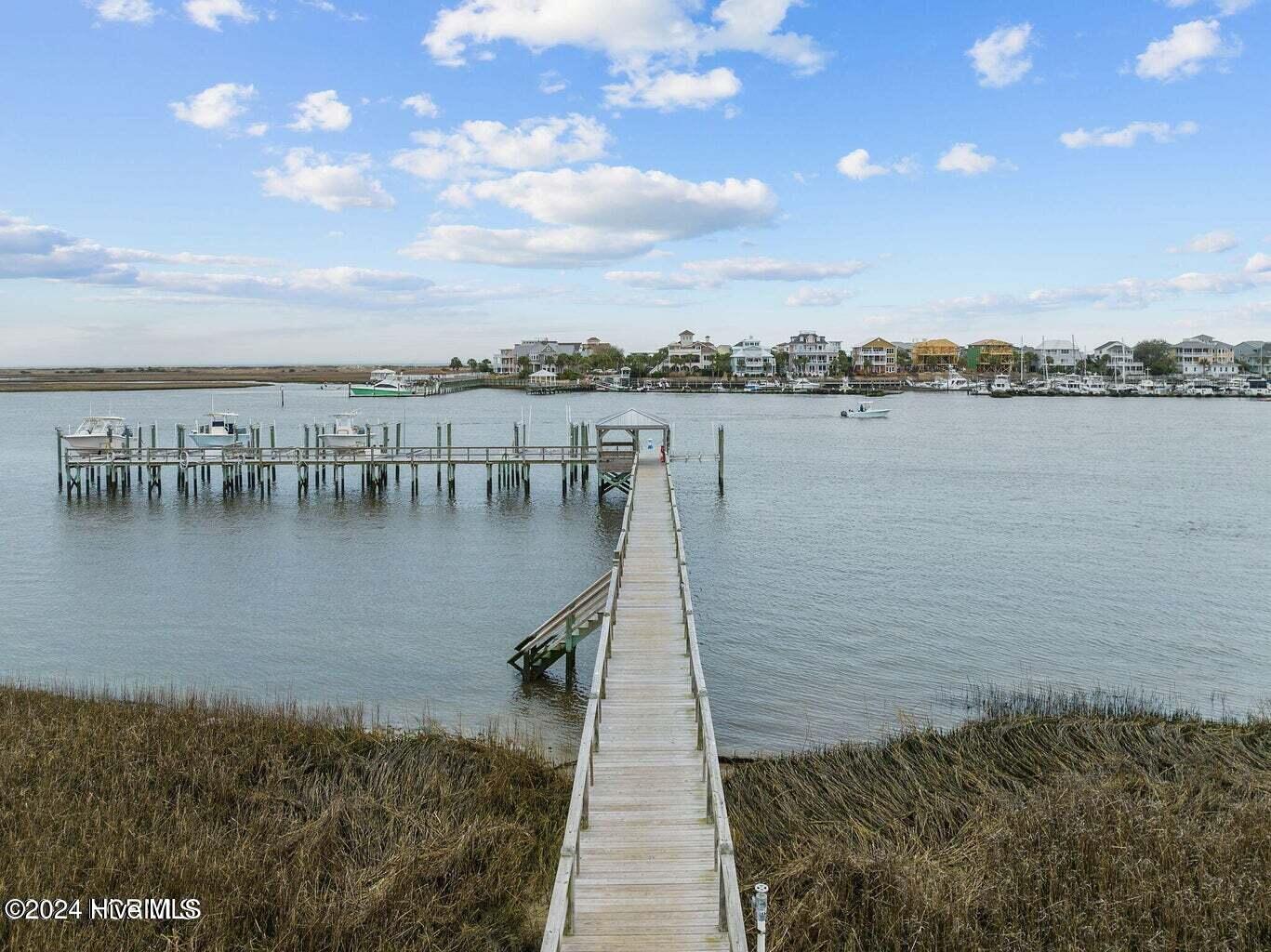 1021 Salt Spray Lane Property Photo 5