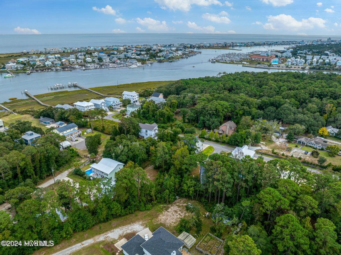 1021 Salt Spray Lane Property Photo 8