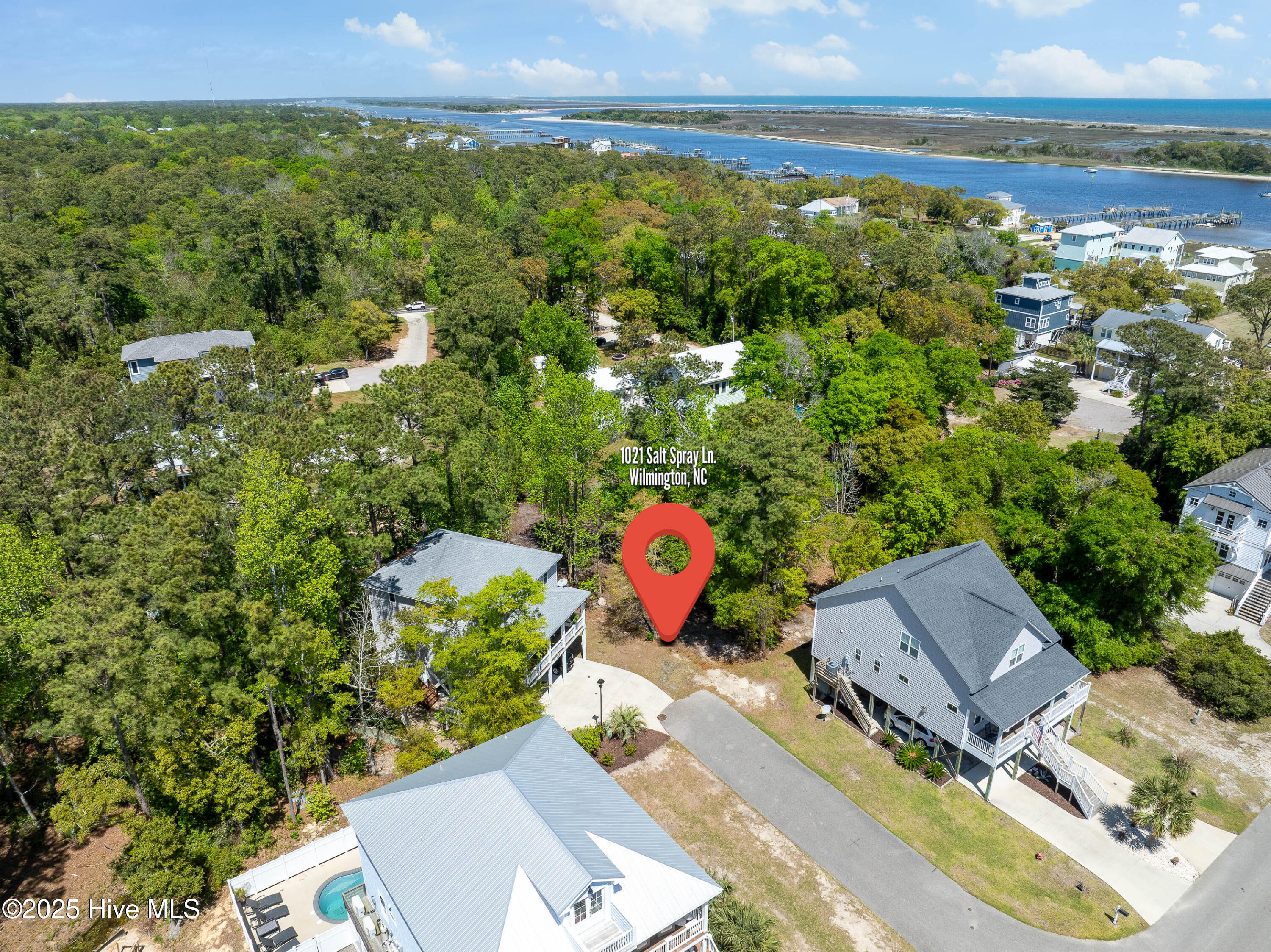 1021 Salt Spray Lane Property Photo 13