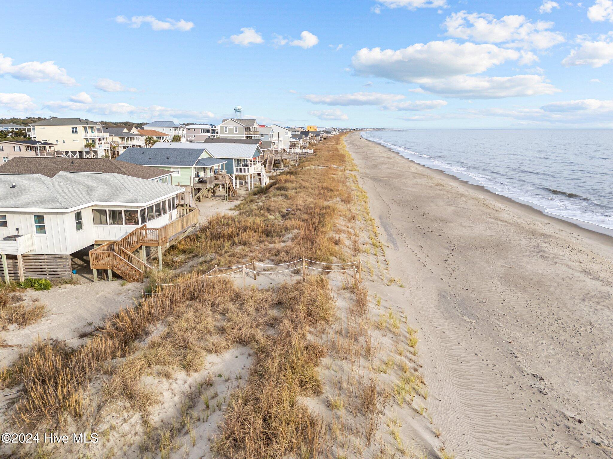 707 W Beach Drive Property Photo 3