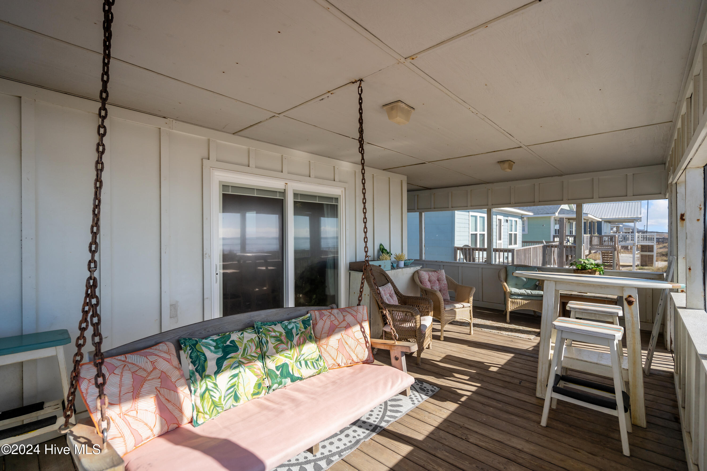 707 W Beach Drive Property Photo 13