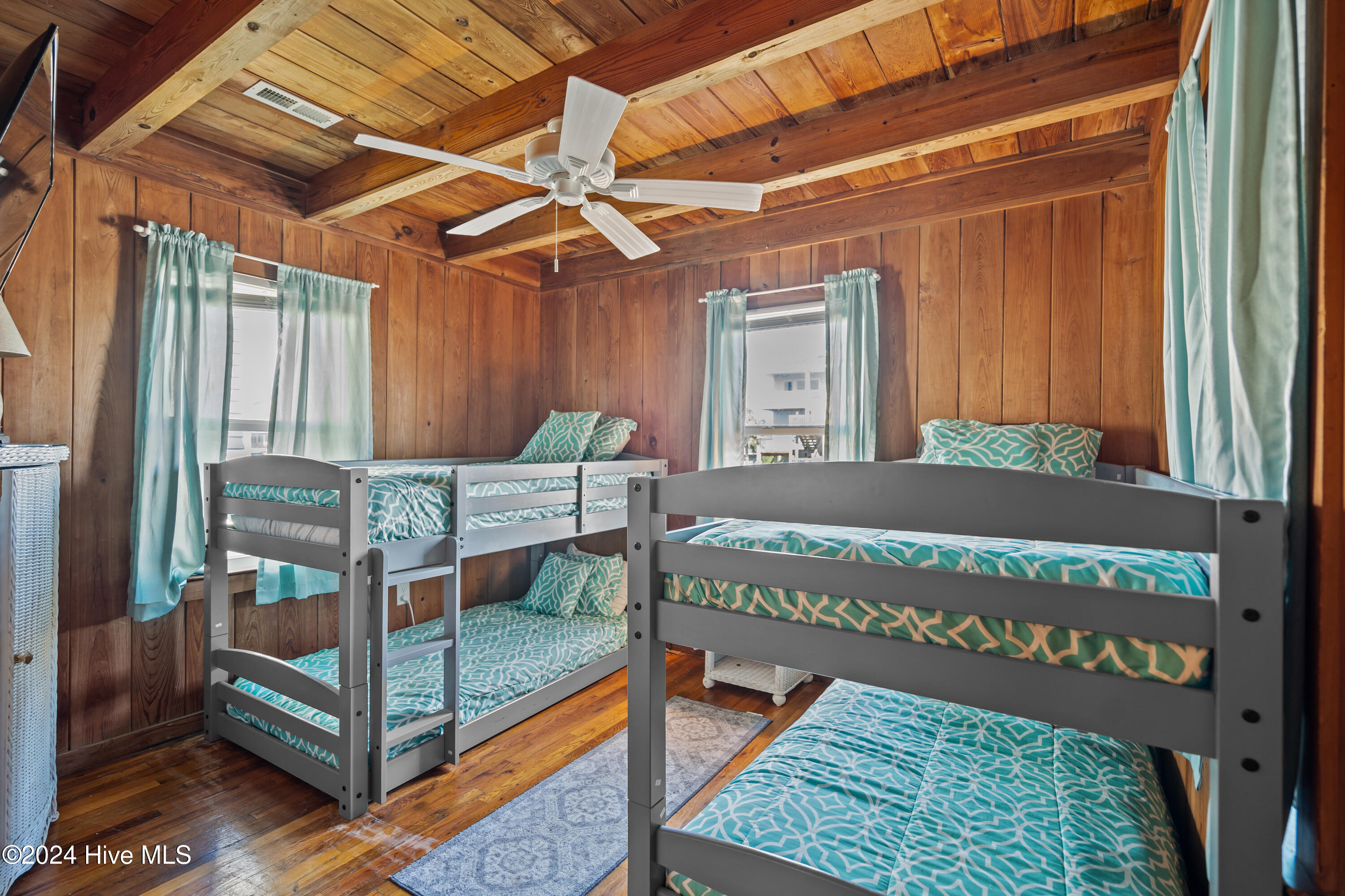 707 W Beach Drive Property Photo 45