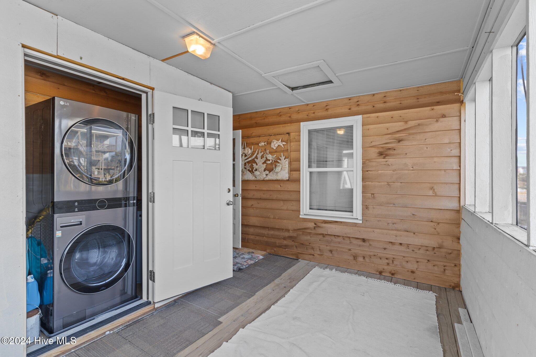 707 W Beach Drive Property Photo 48