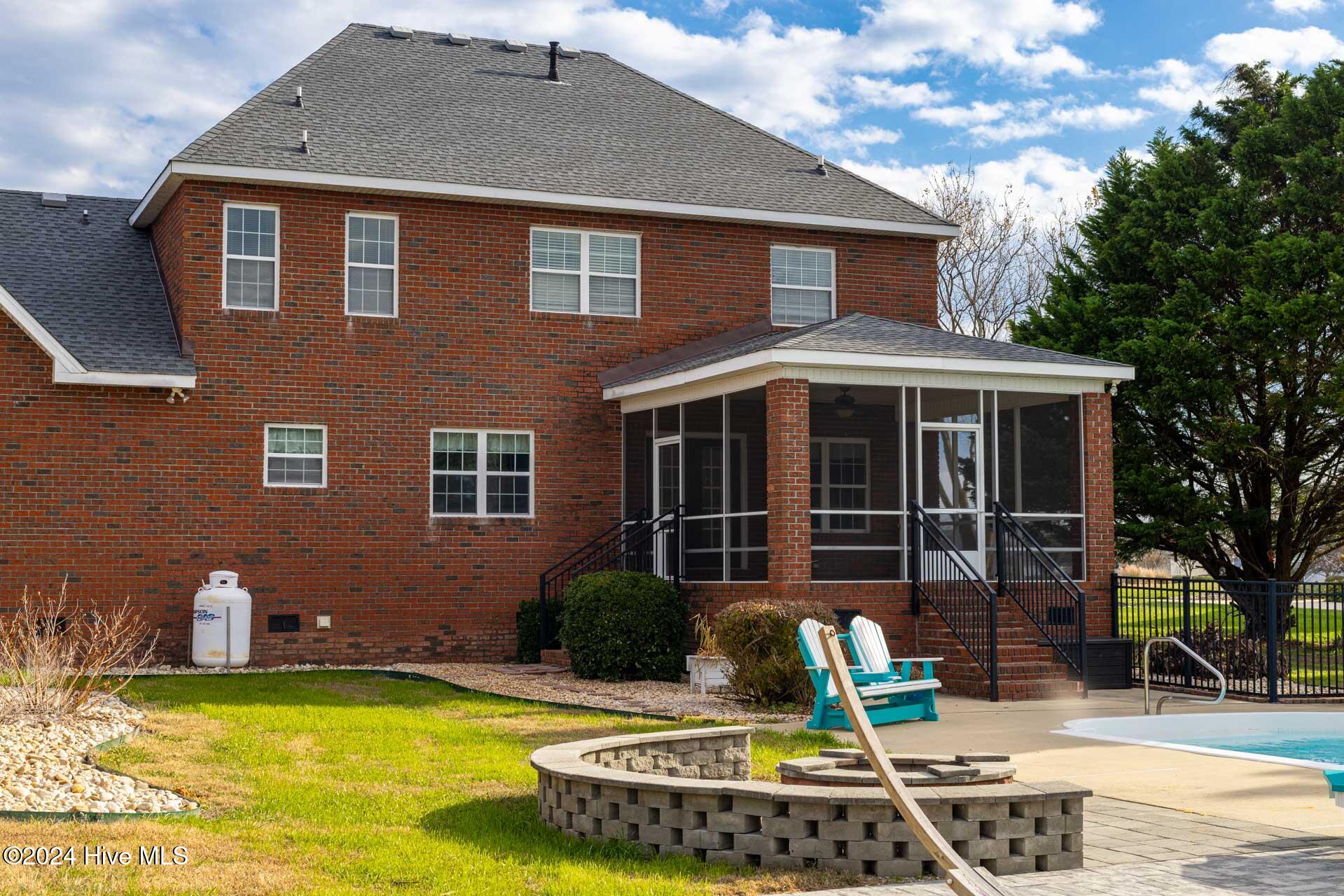 139 Nautical Lane Property Photo 8