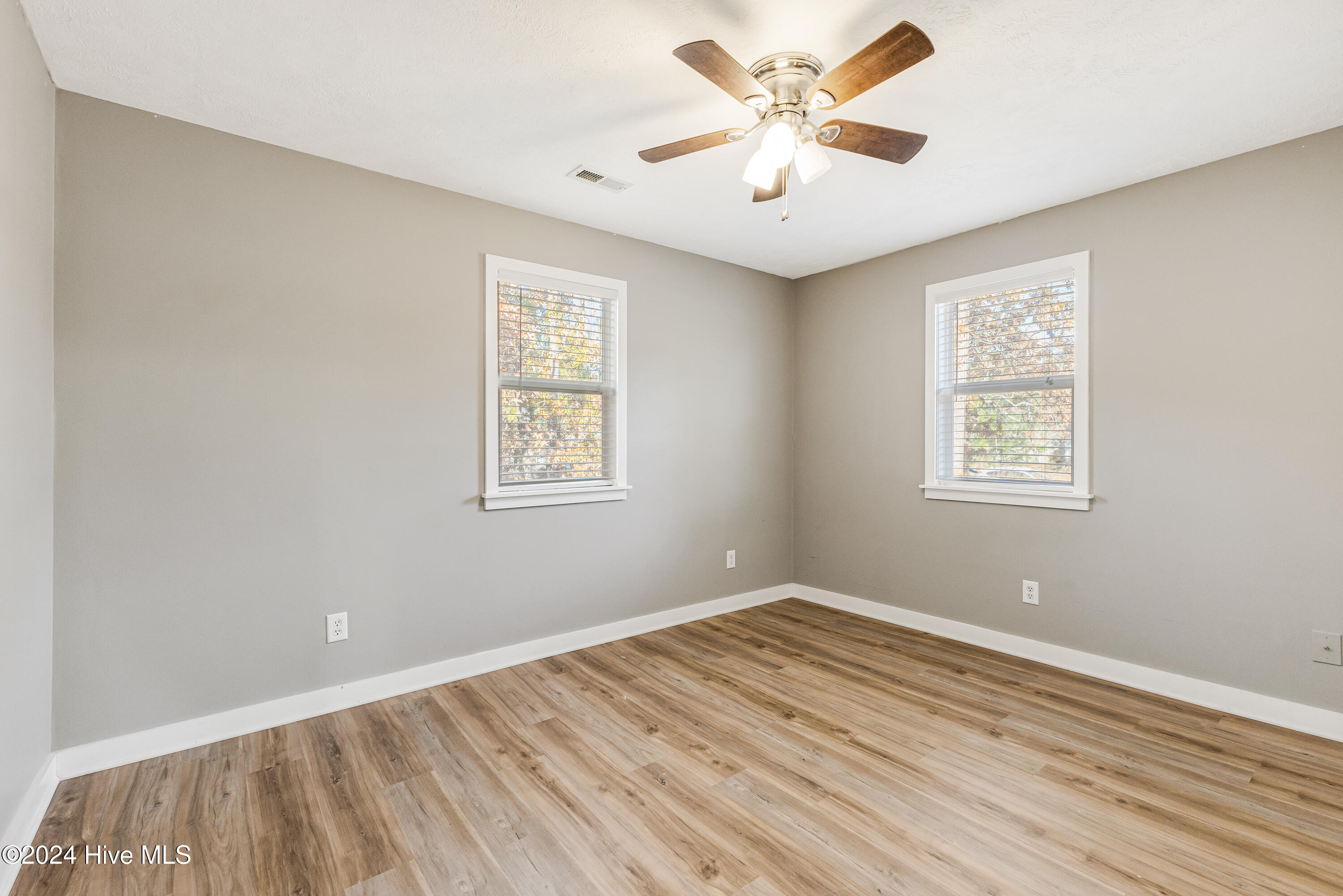1078 Springdale Road Property Photo 15