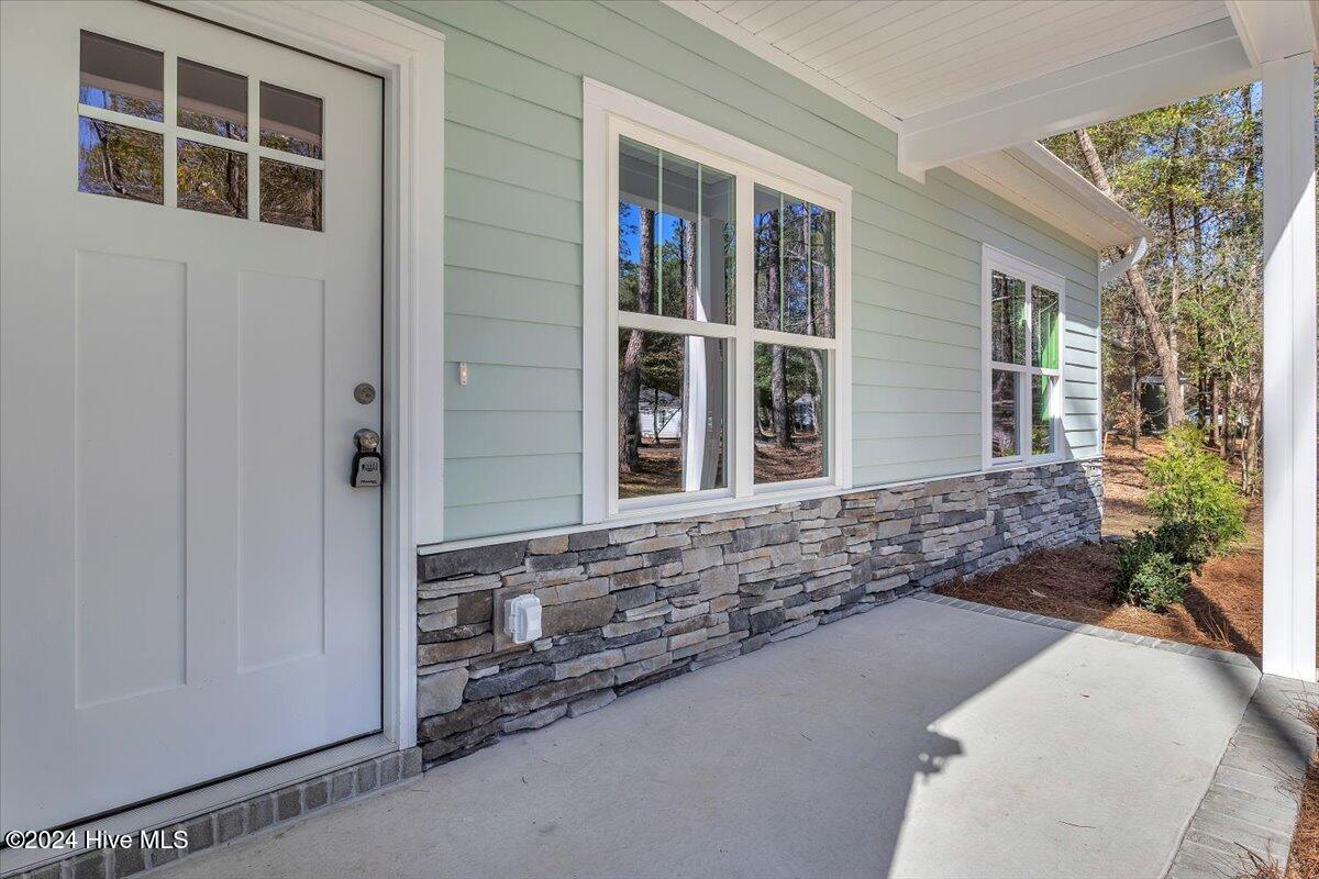 1048 Mcilwaine Drive Property Photo 3