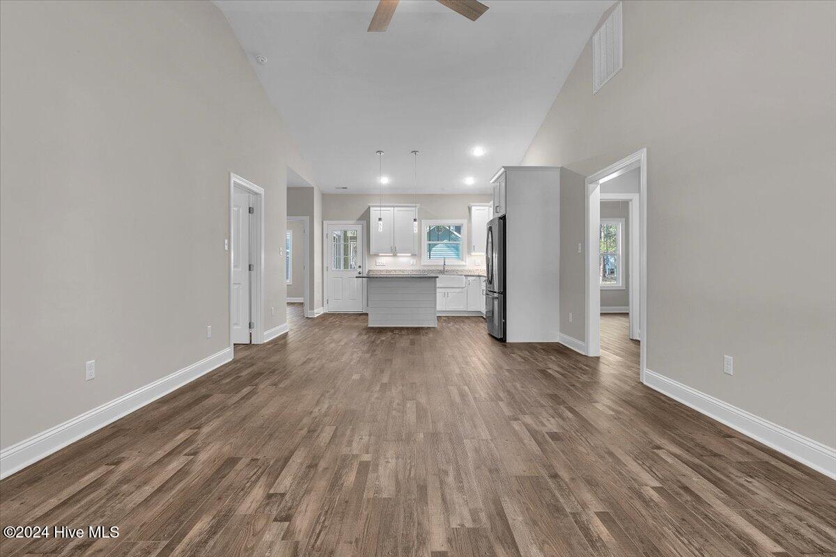 1048 Mcilwaine Drive Property Photo 14