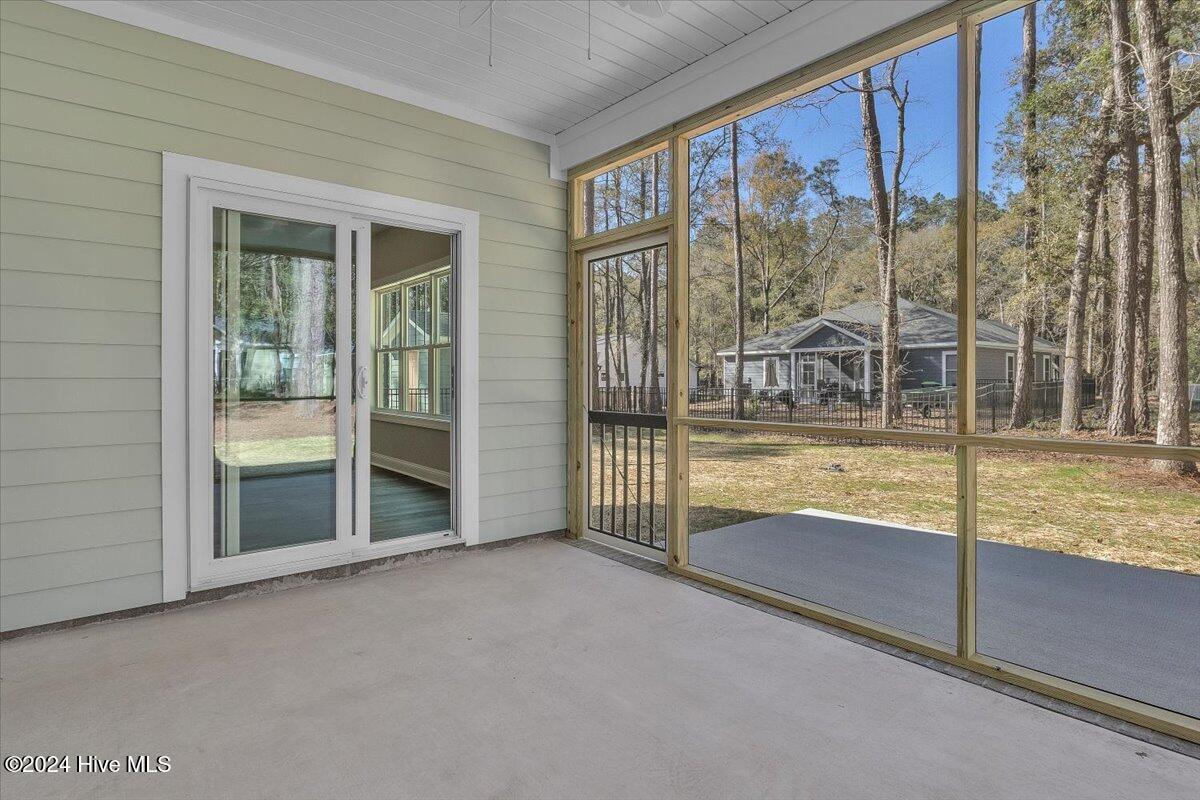 1048 Mcilwaine Drive Property Photo 25
