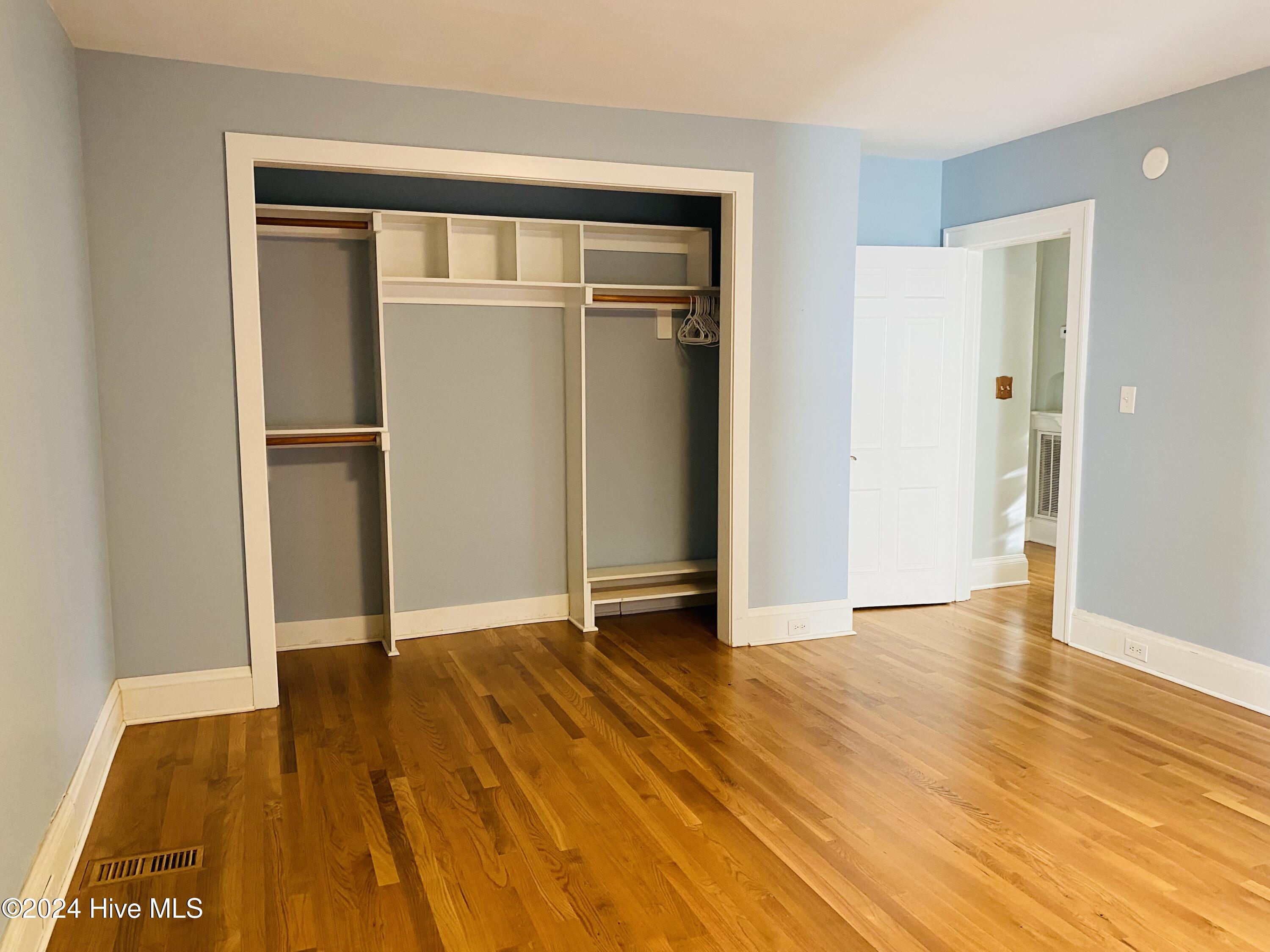 1121 Vance Street Property Photo 20