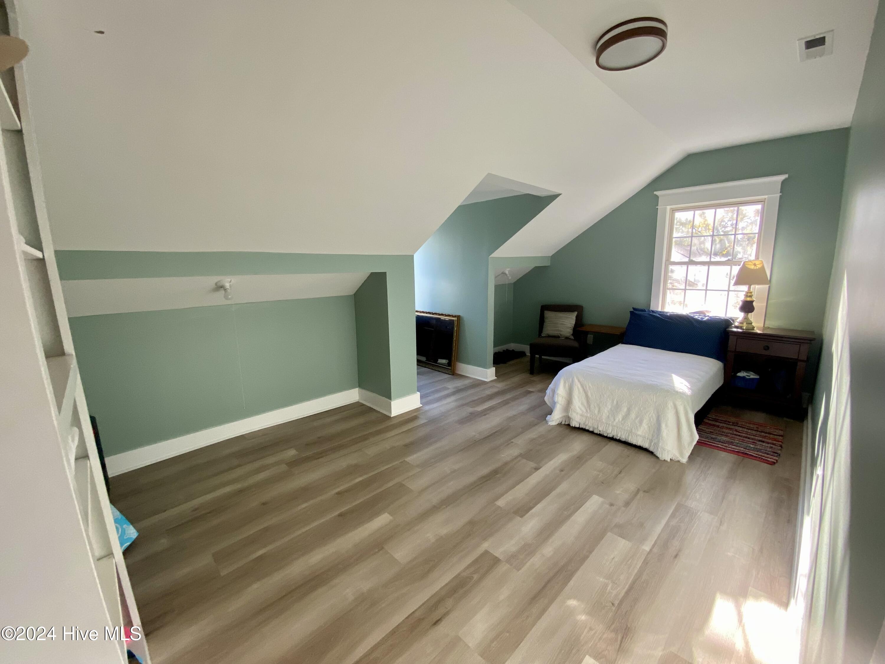 1121 Vance Street Property Photo 35