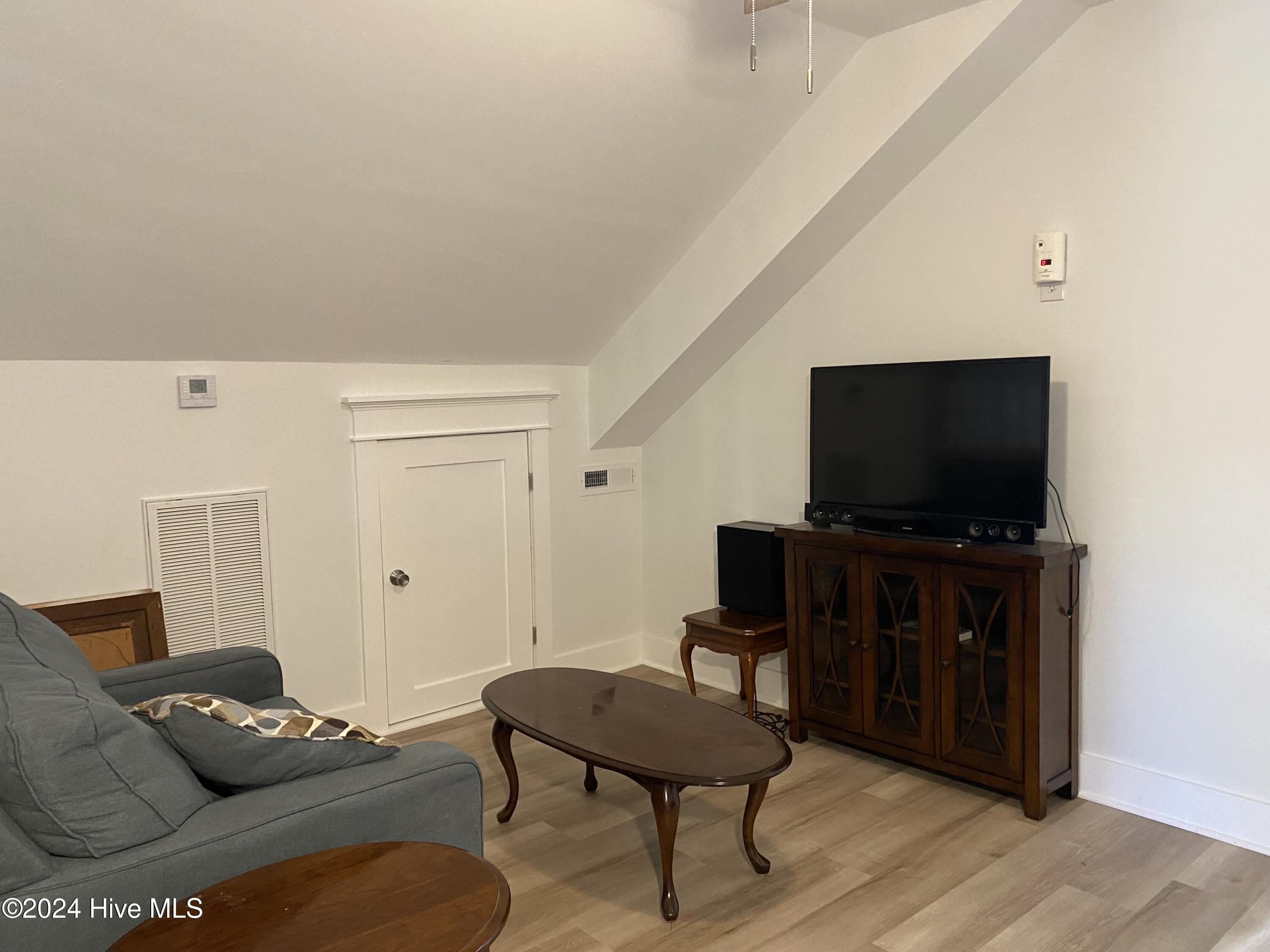 1121 Vance Street Property Photo 40