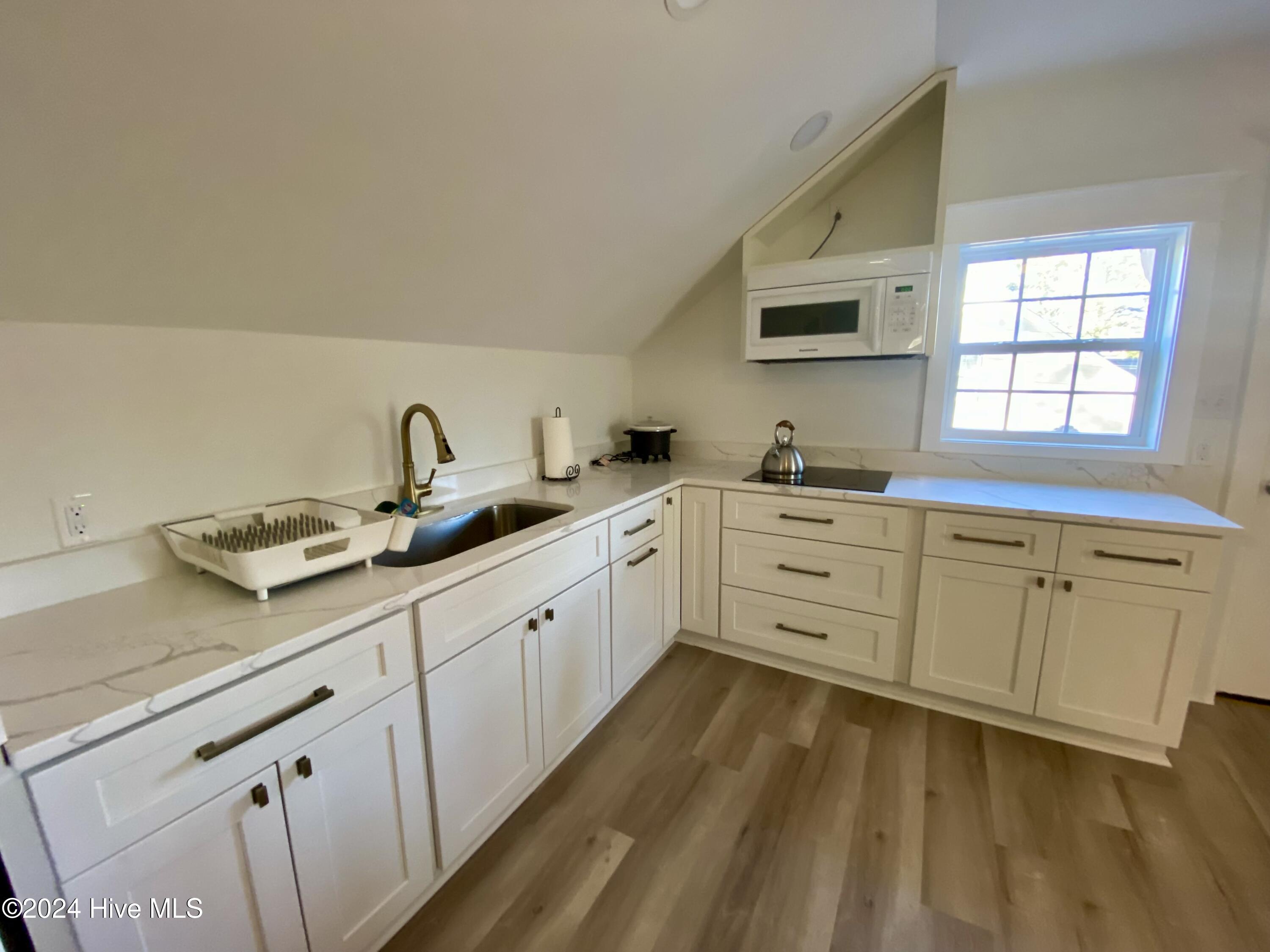1121 Vance Street Property Photo 43