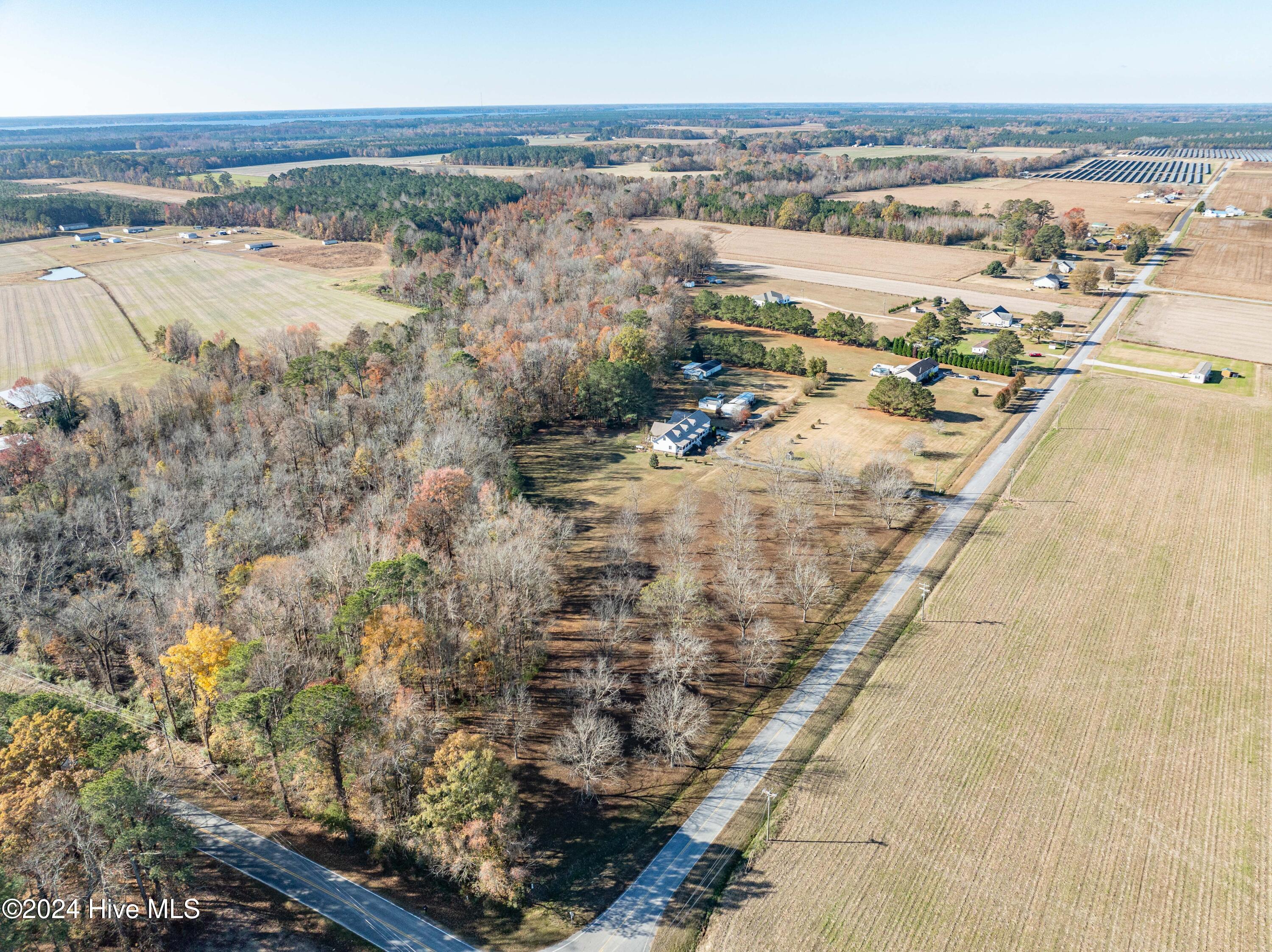 1148 Mill Field Road Property Photo 4