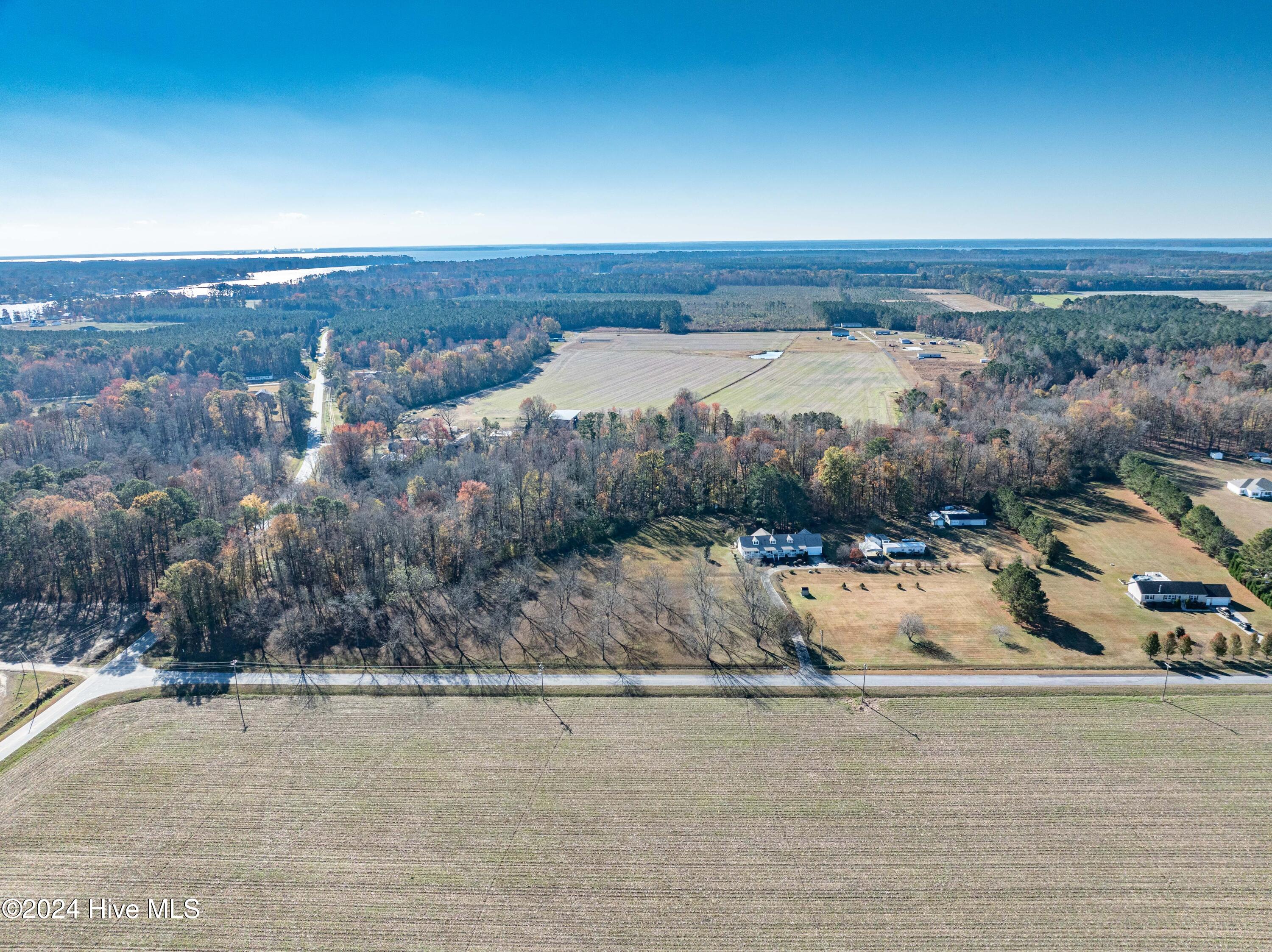 1148 Mill Field Road Property Photo 9