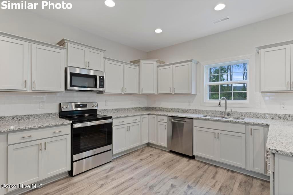 707 Ellabond Street Property Photo 19