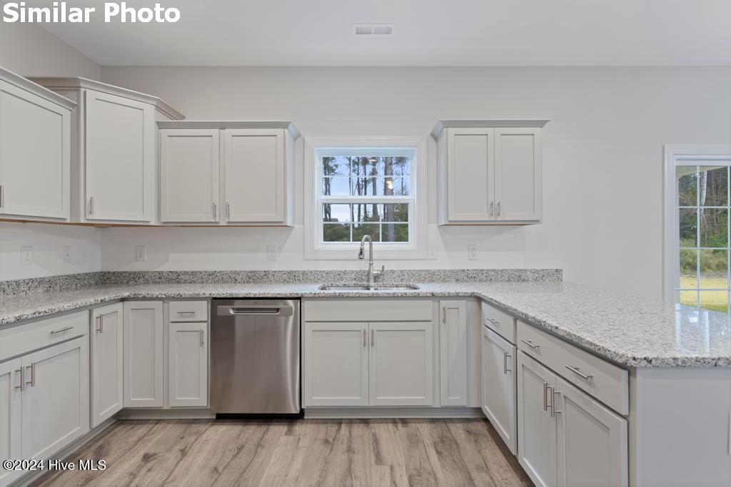 707 Ellabond Street Property Photo 20
