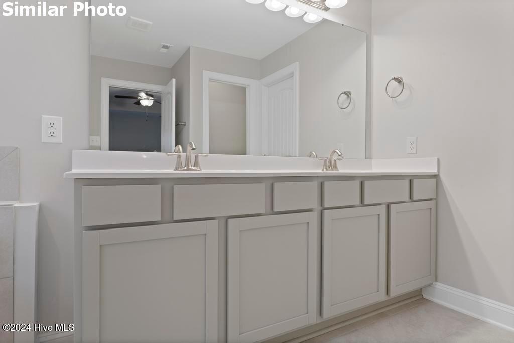 707 Ellabond Street Property Photo 28