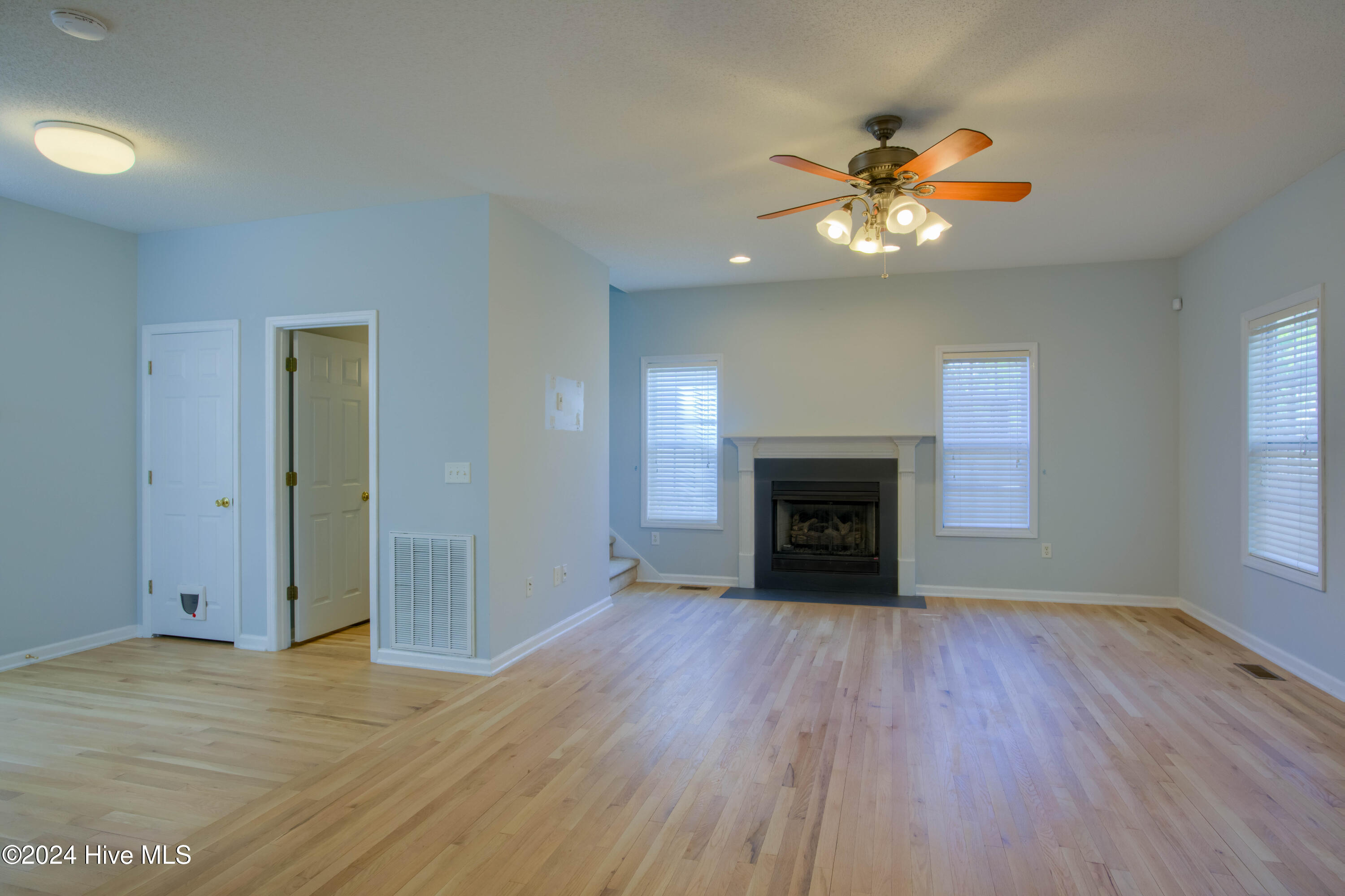 106 Creeks Edge Drive Property Photo 5