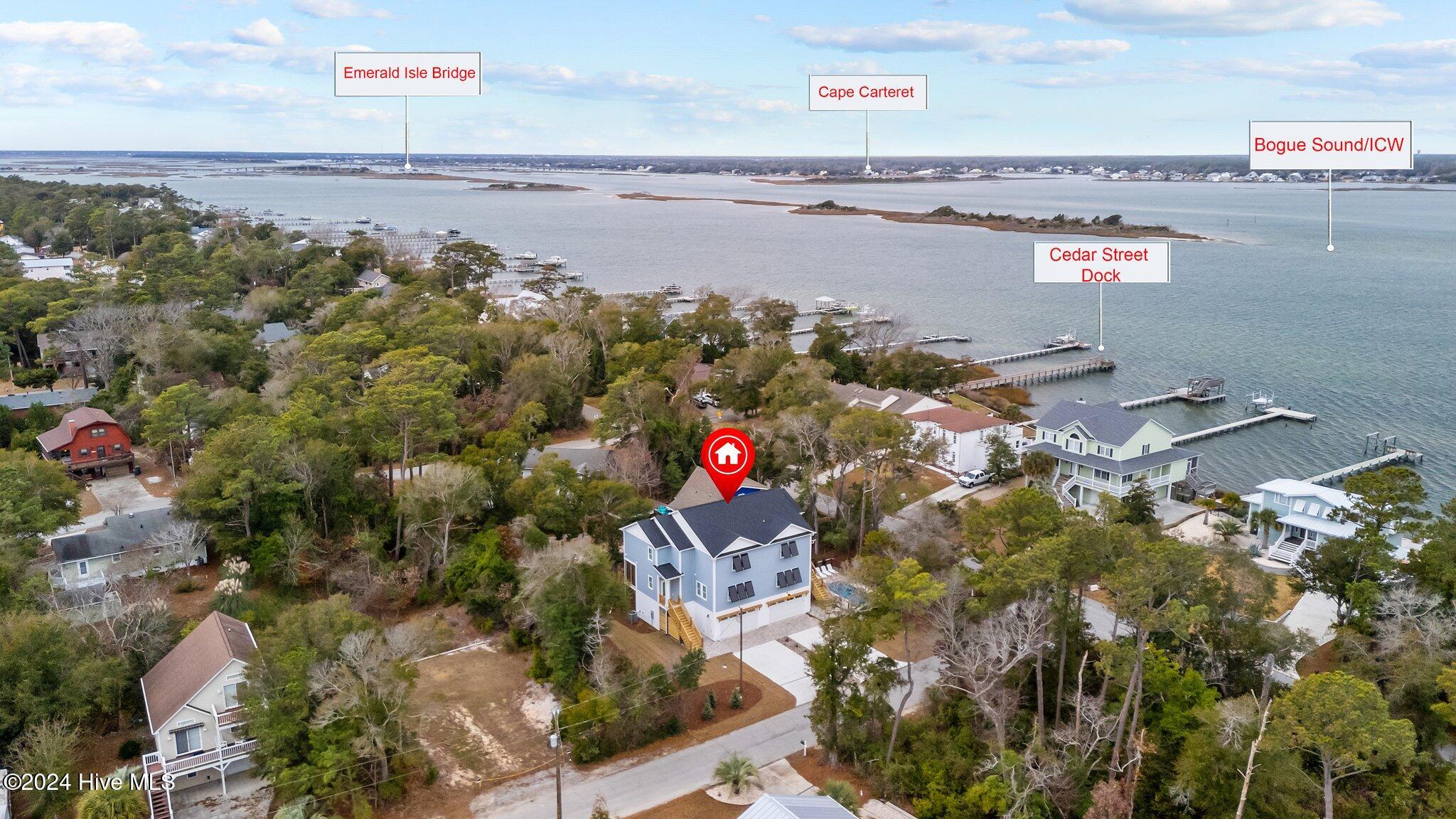 331 Live Oak Street South Property Photo 3
