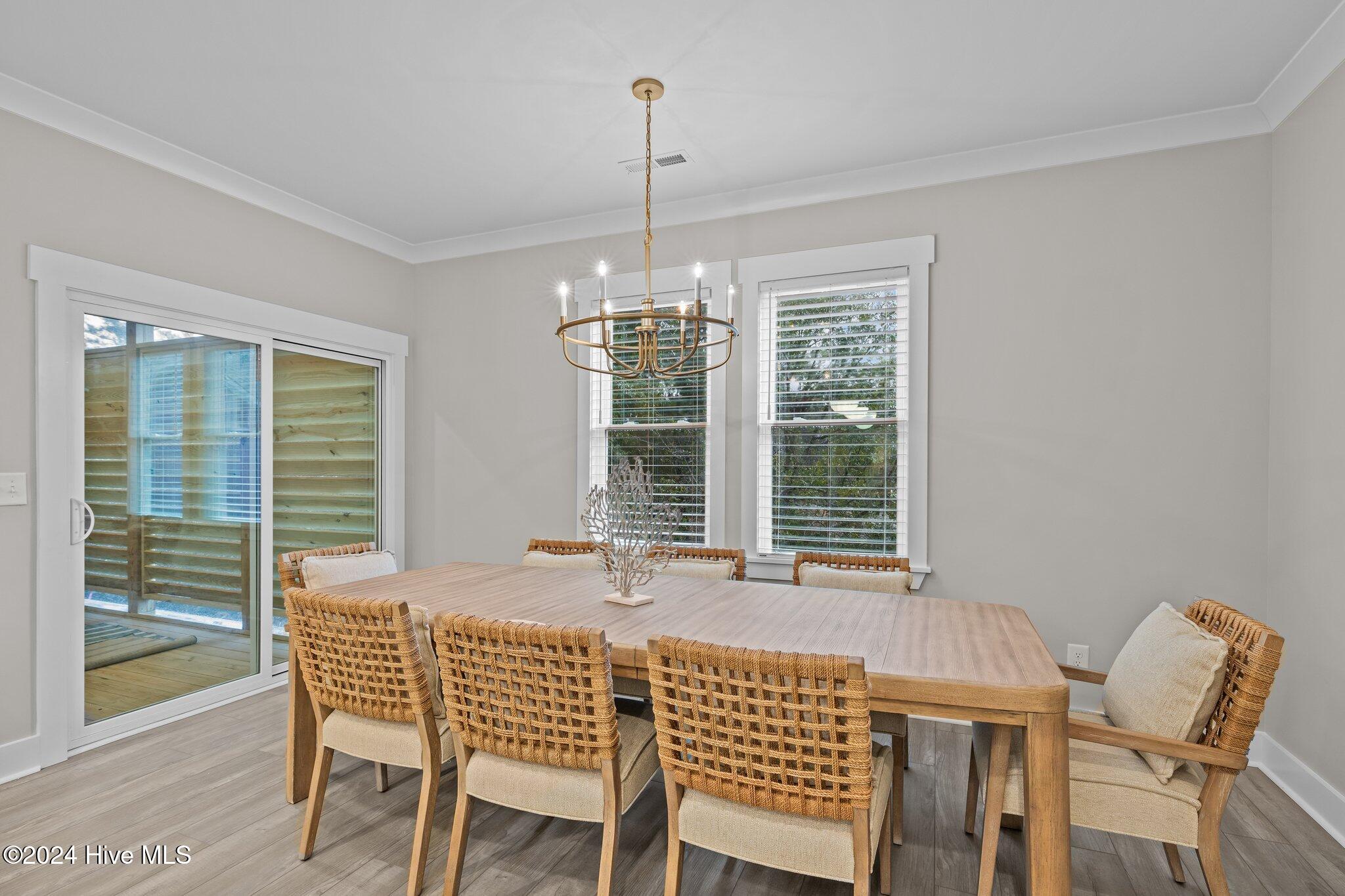 331 Live Oak Street South Property Photo 7