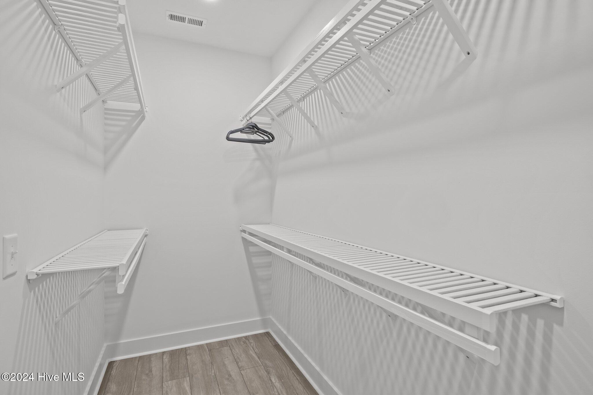 331 Live Oak Street South Property Photo 14