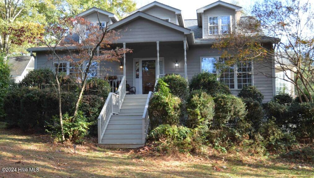 555 N Ashe Street Property Photo
