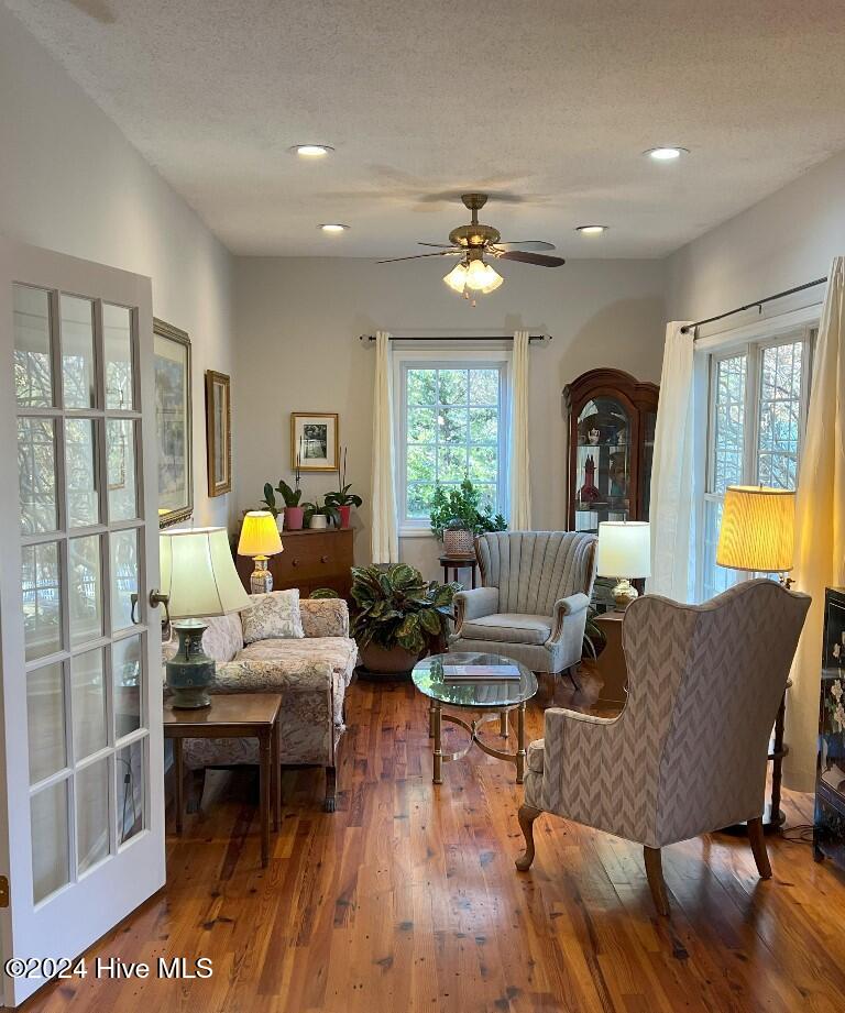 555 N Ashe Street Property Photo 5