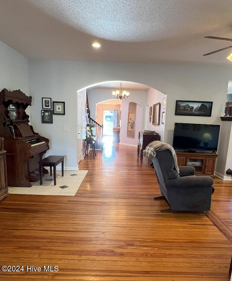 555 N Ashe Street Property Photo 7