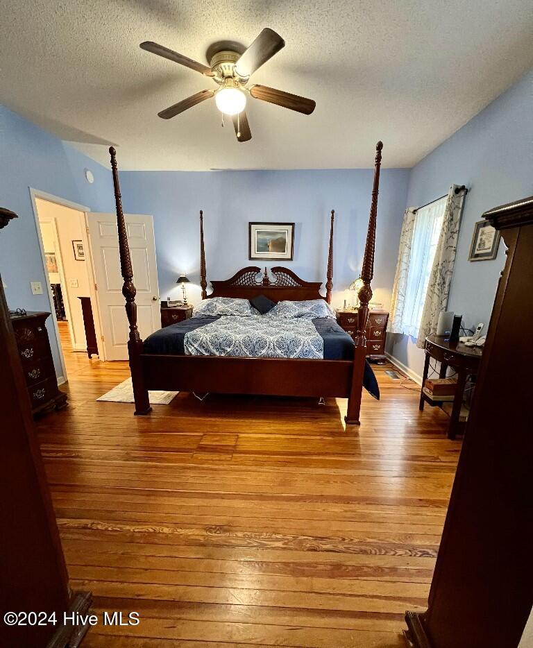 555 N Ashe Street Property Photo 18
