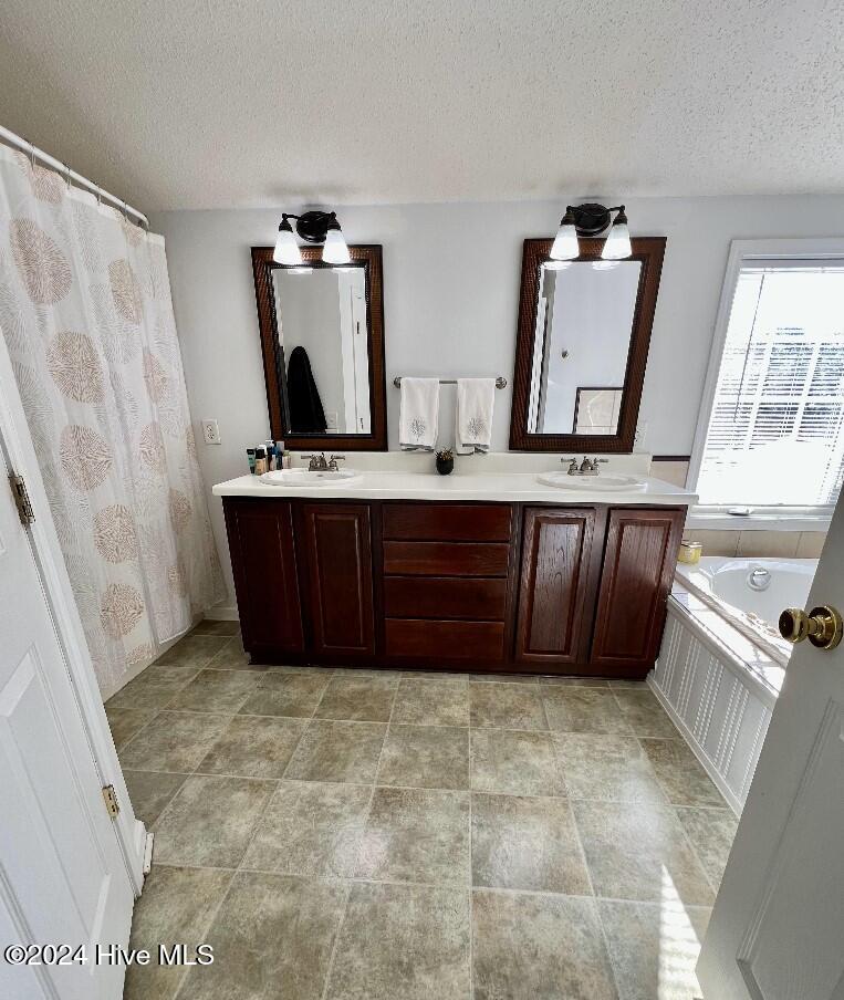 555 N Ashe Street Property Photo 30