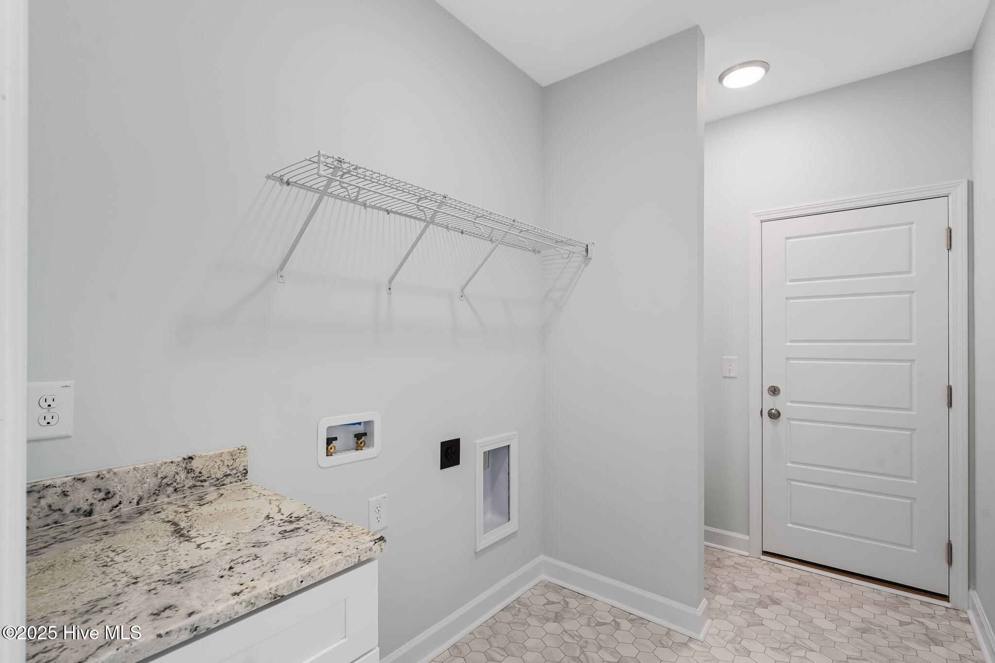 102 Dunbar Hill Drive Property Photo 19