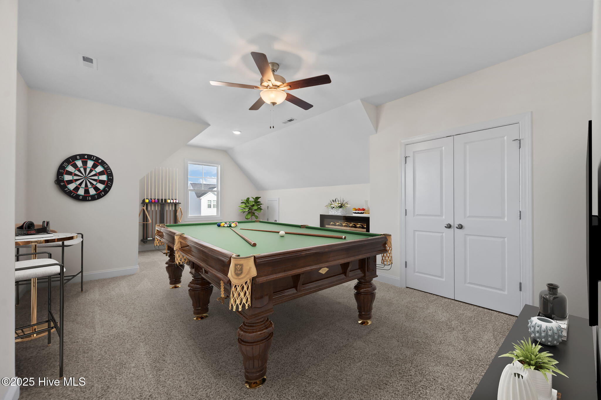 504 Yellow Birch Way Property Photo 6