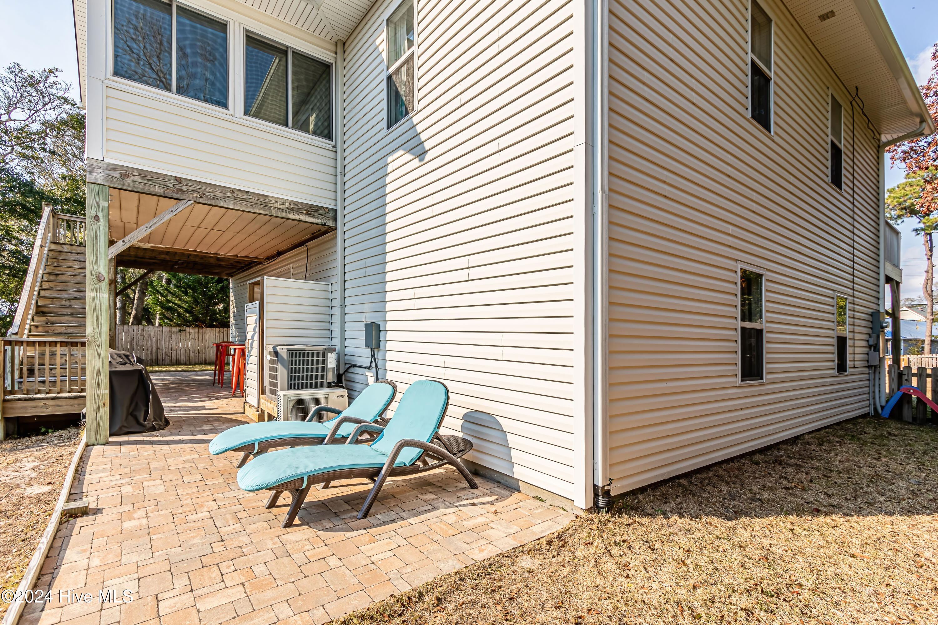 7315 Archers Creek Drive Property Photo 7