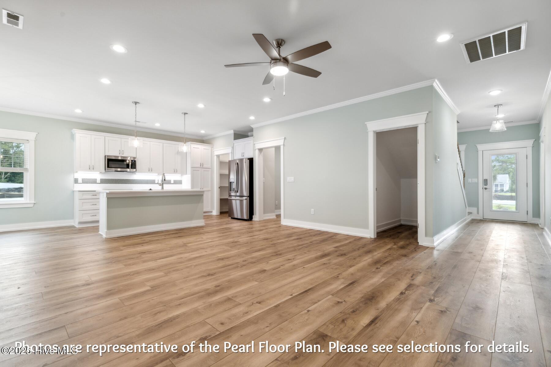 457 Raven Glen Drive Property Photo 8