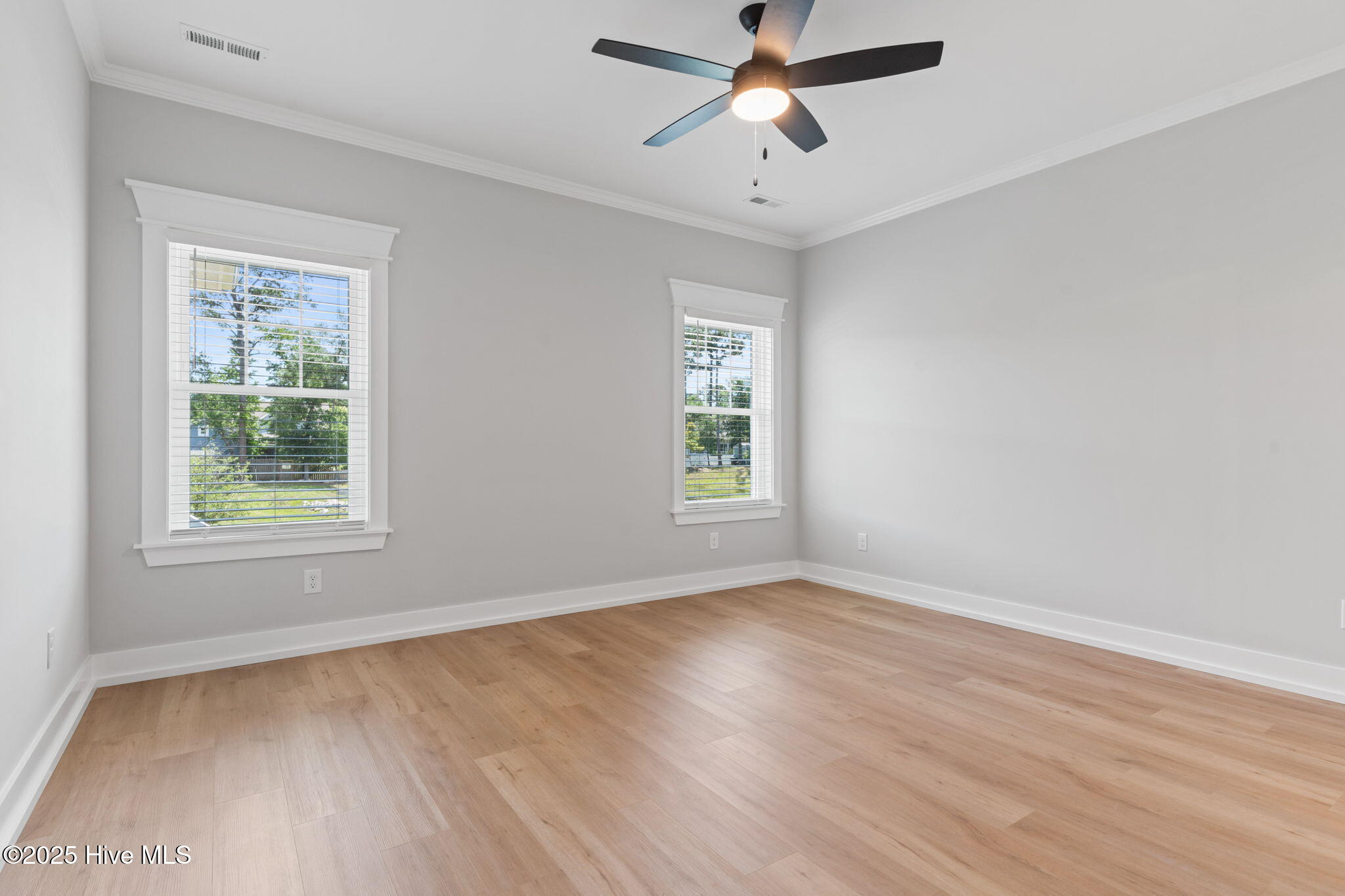 457 Raven Glen Drive Property Photo 15