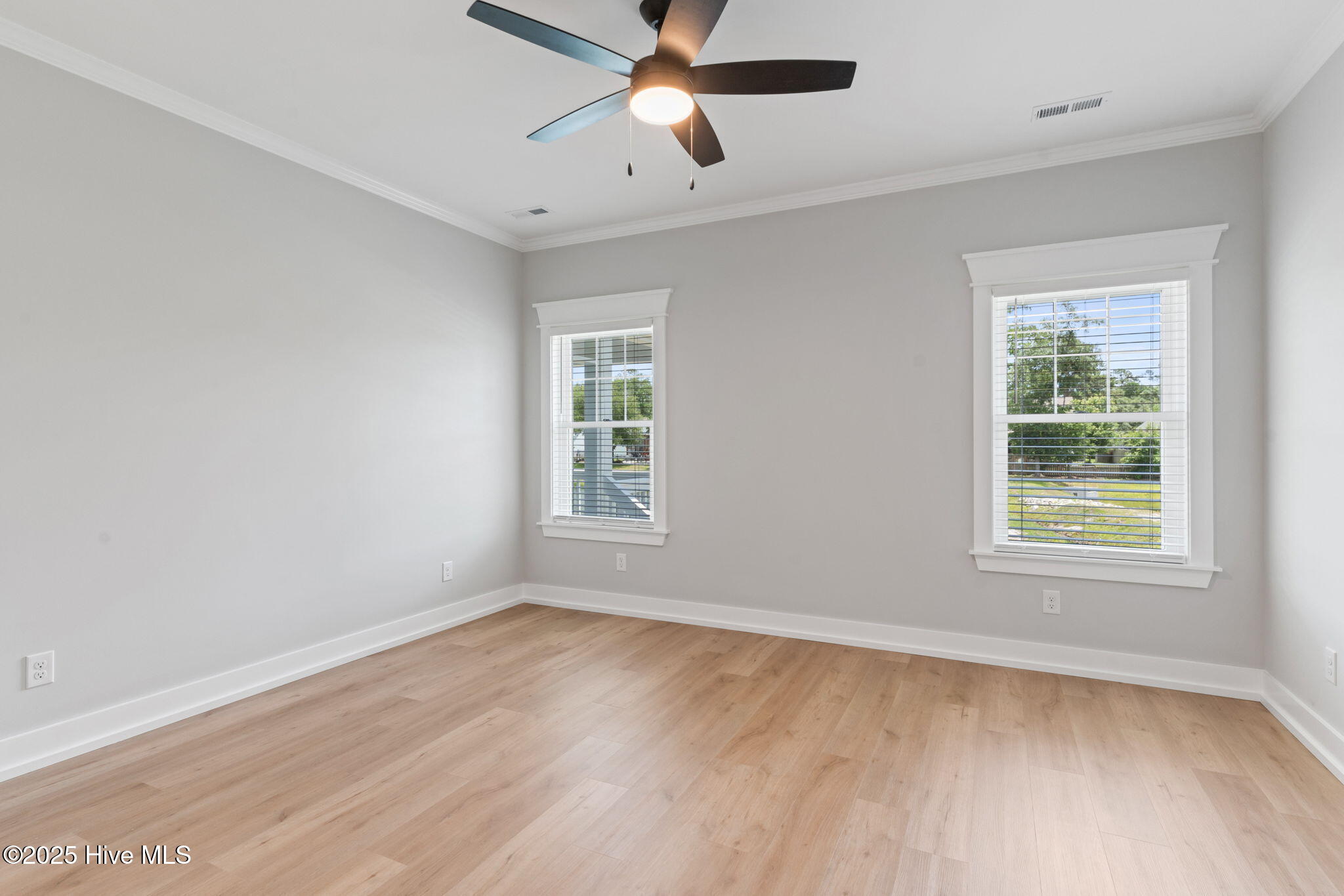 457 Raven Glen Drive Property Photo 23