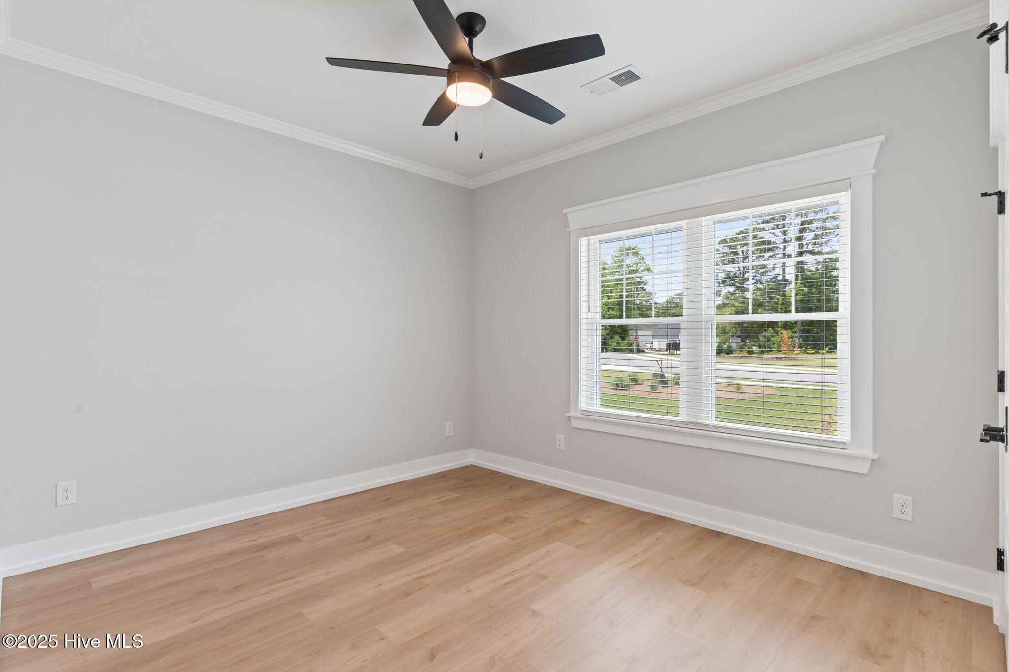 457 Raven Glen Drive Property Photo 25
