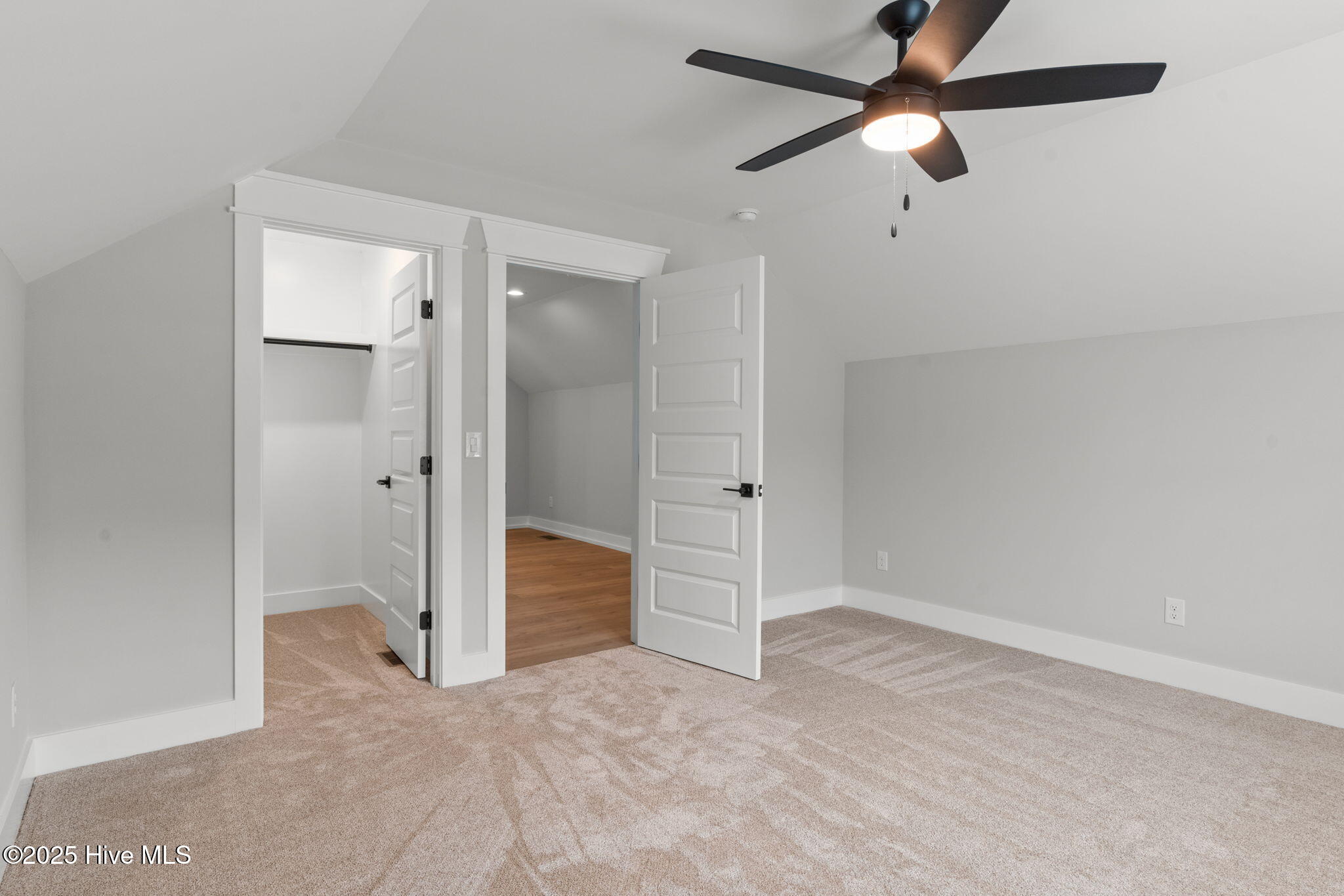 457 Raven Glen Drive Property Photo 49