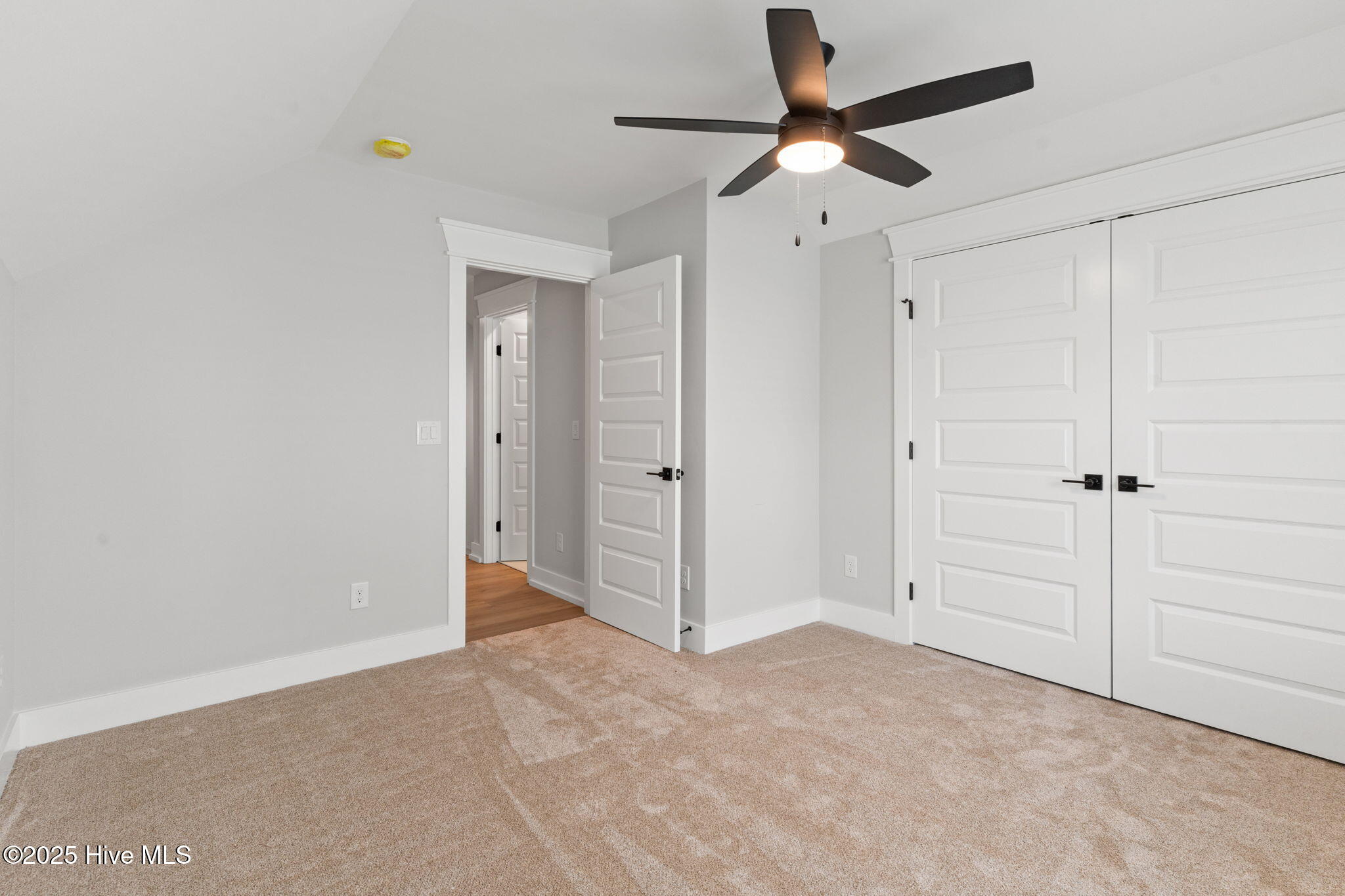 457 Raven Glen Drive Property Photo 52